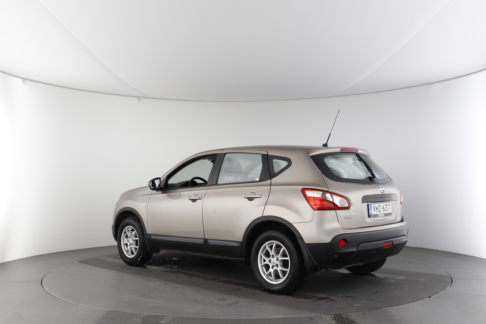 NISSAN Qashqai 2013