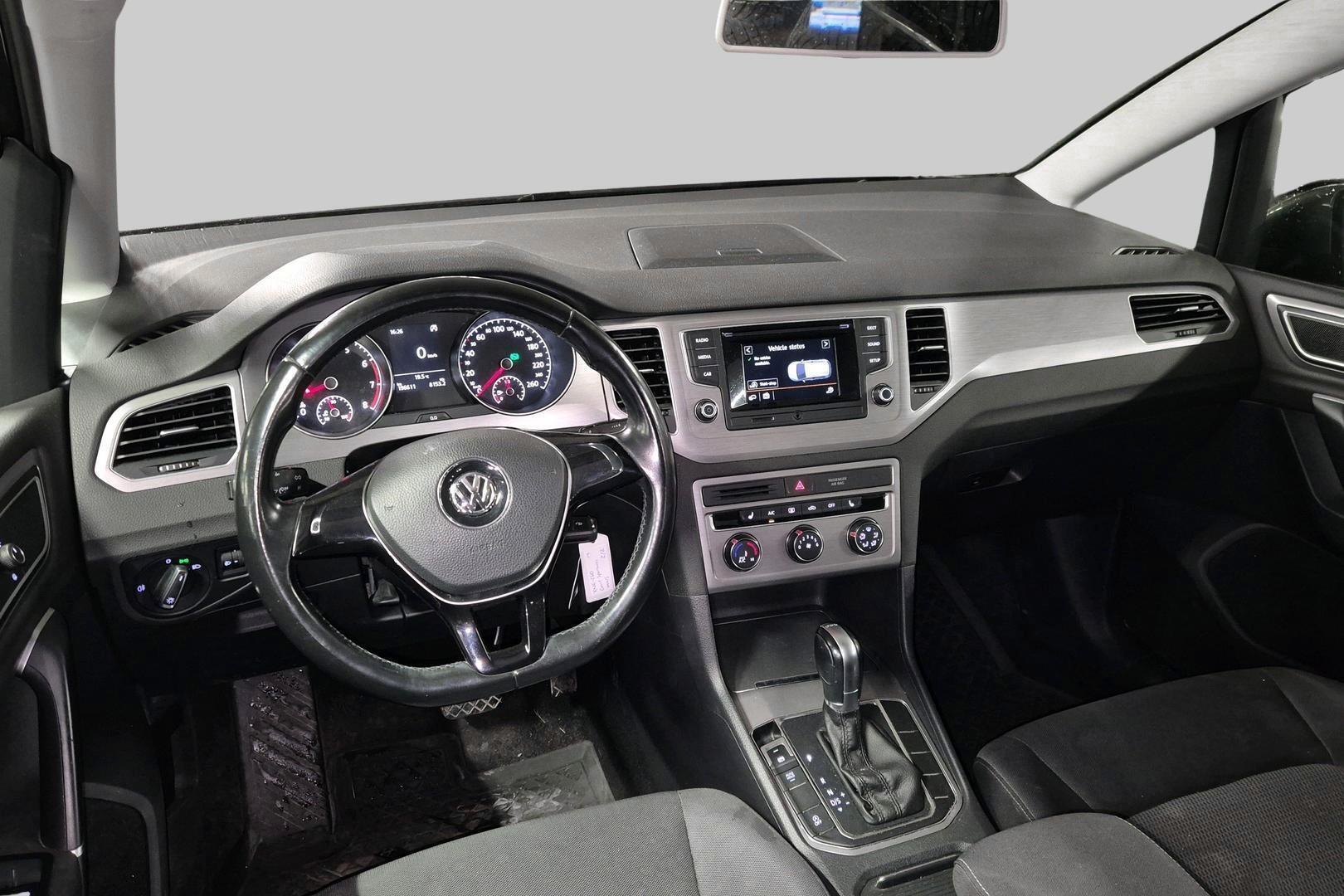 VOLKSWAGEN Golf Sportsvan 2015