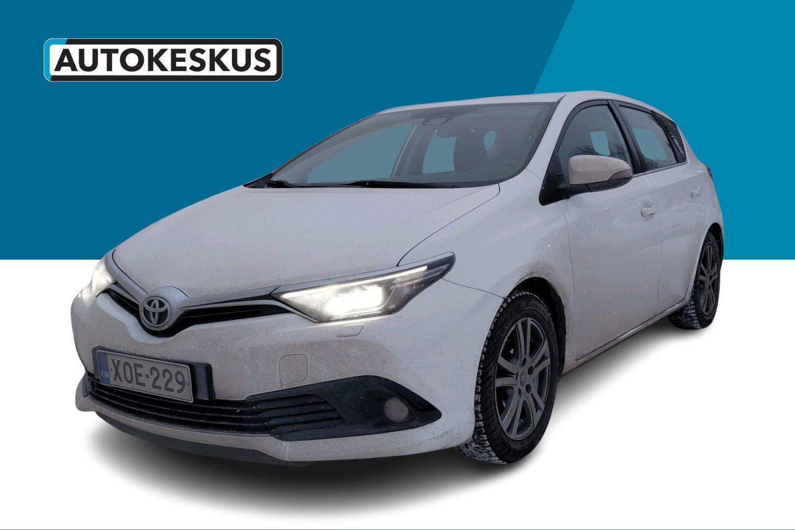 TOYOTA Auris 2017
