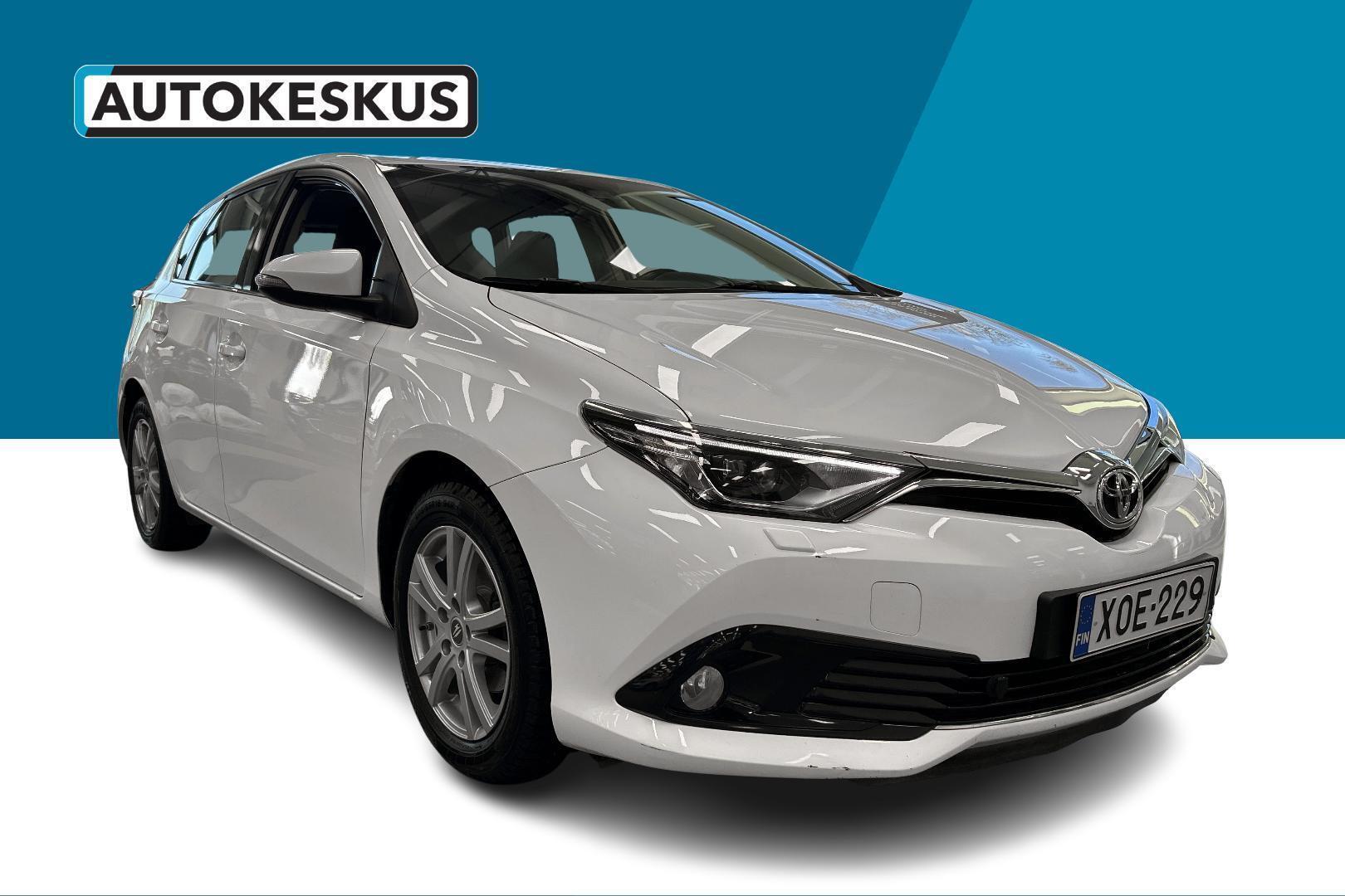 TOYOTA Auris 2017