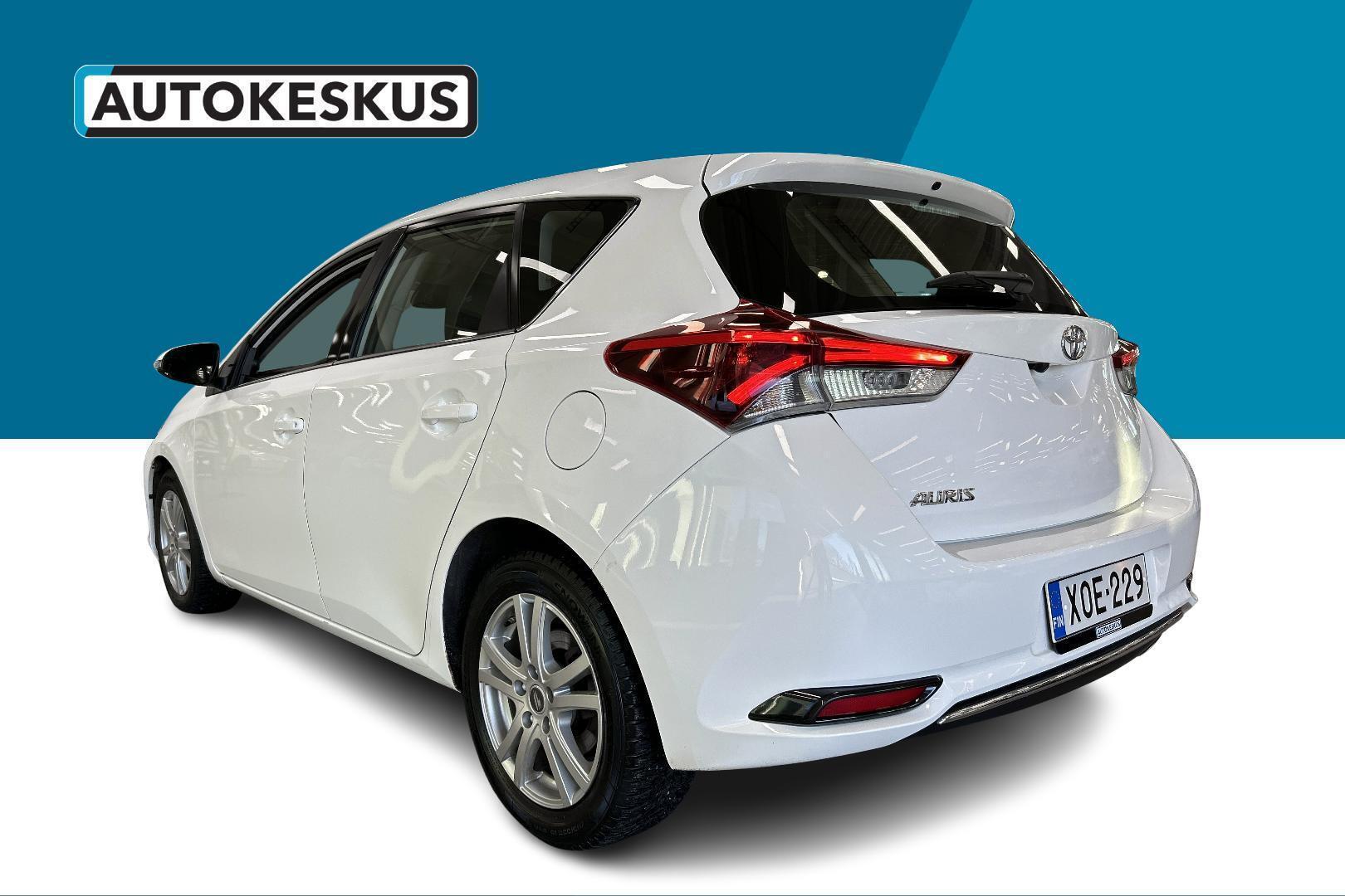 TOYOTA Auris 2017