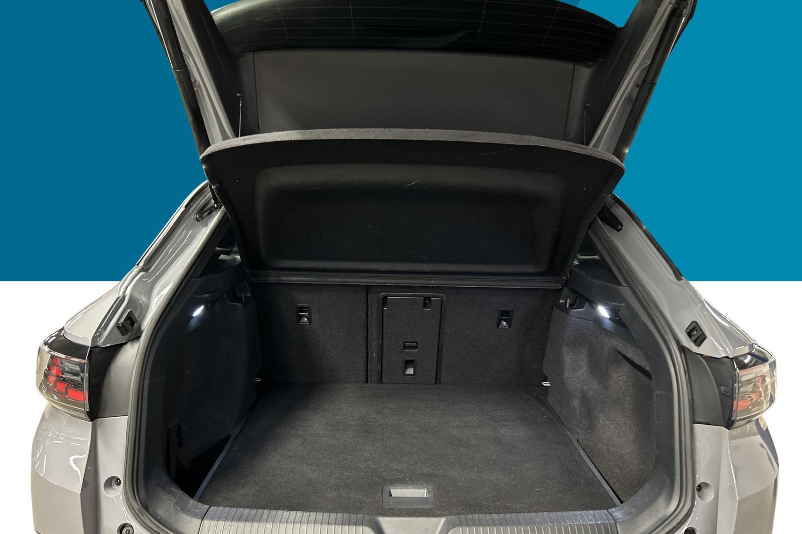 VOLKSWAGEN ID.4 12