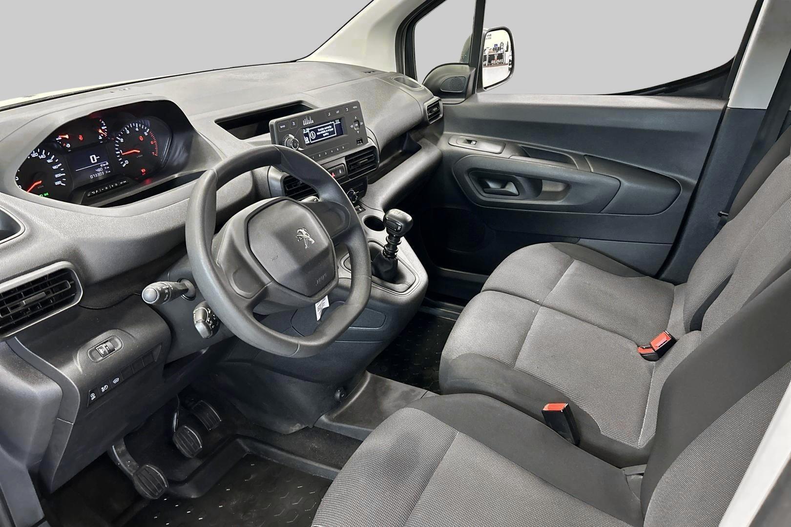 PEUGEOT Partner 2023