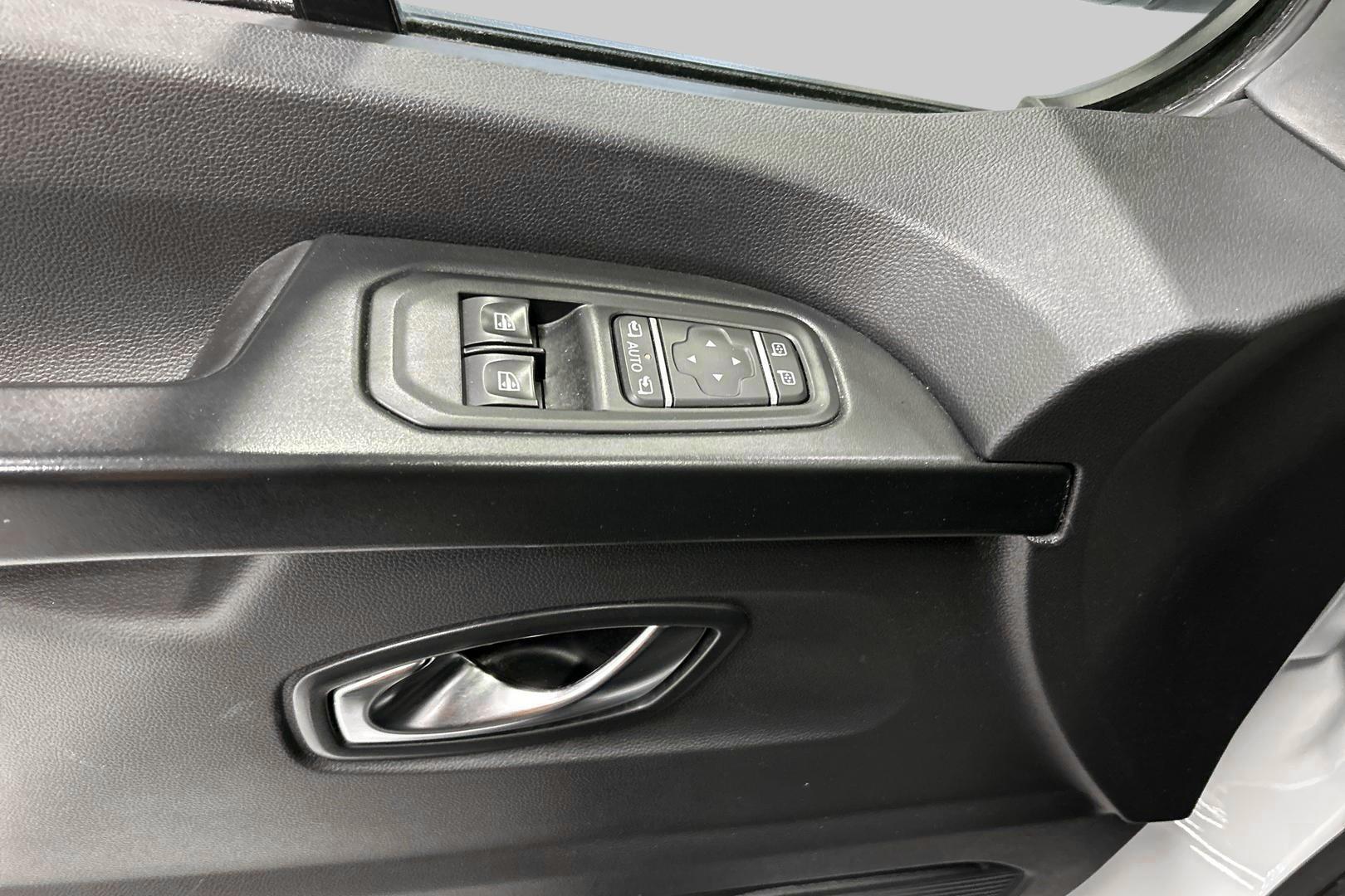 NISSAN Primastar 2024