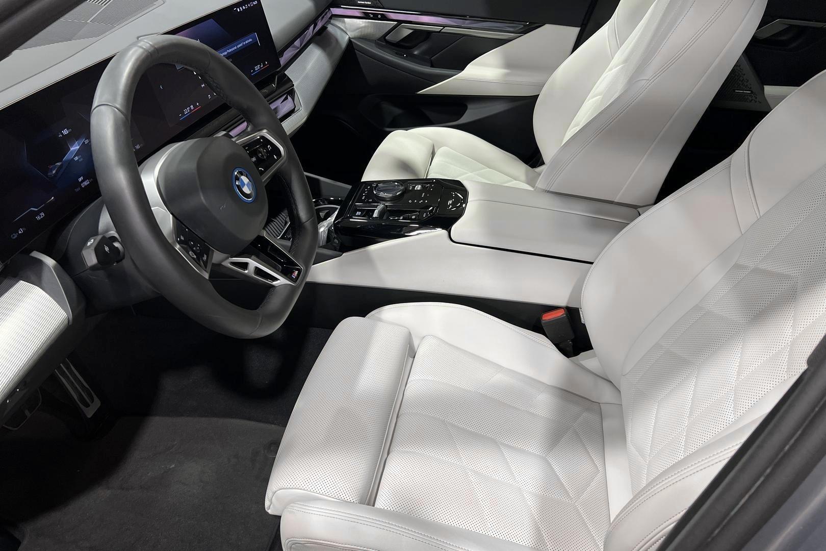 BMW i5 2025