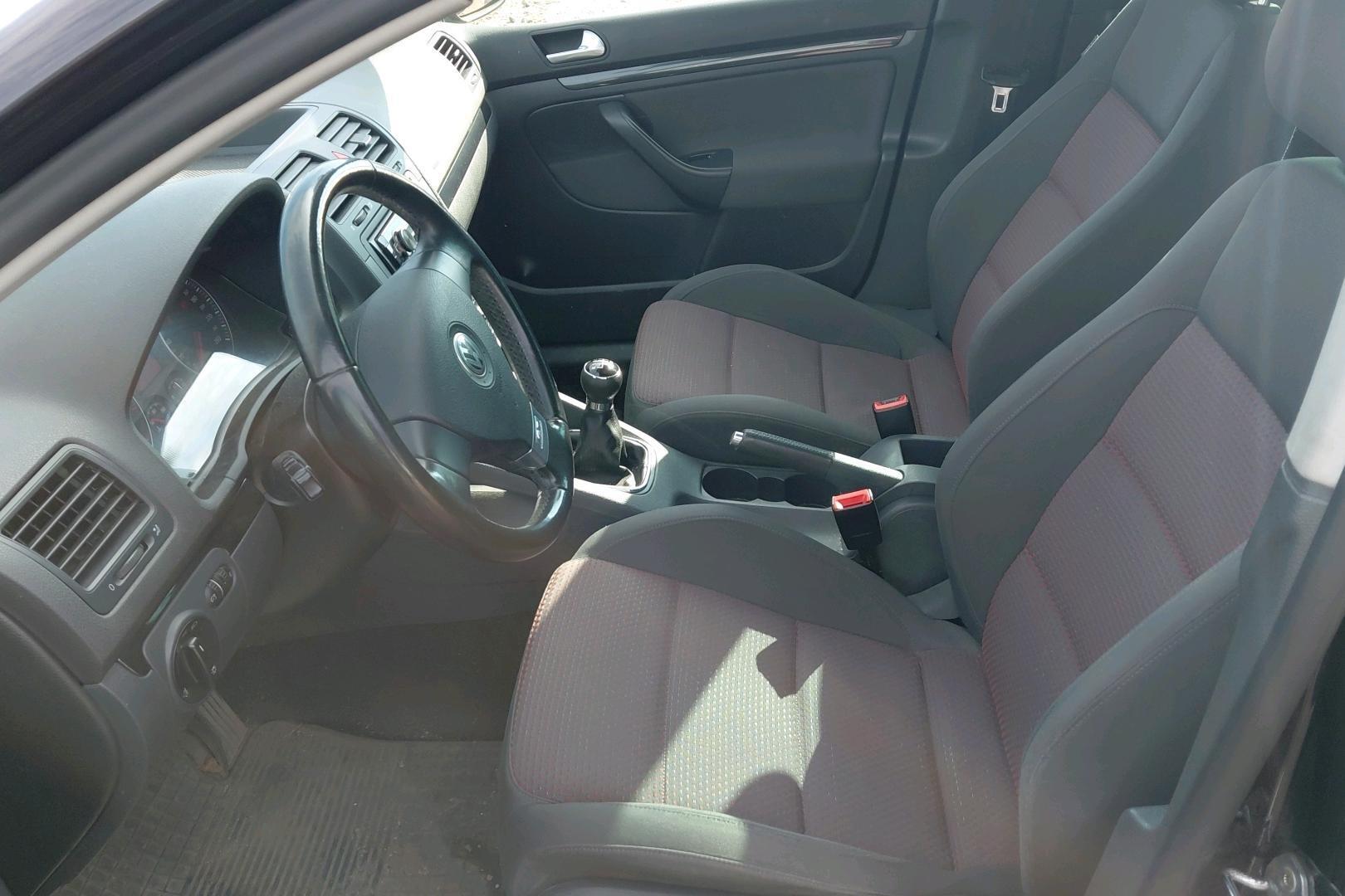 VOLKSWAGEN Golf 2008