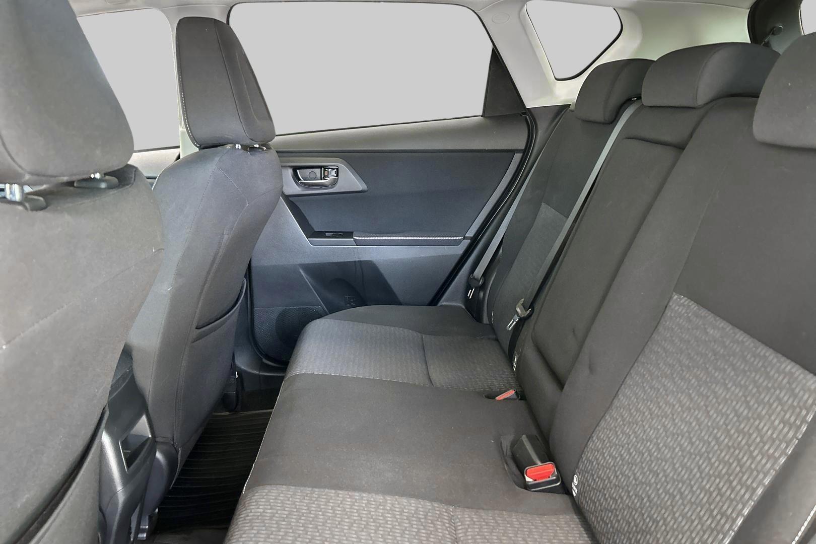 TOYOTA Auris 2015