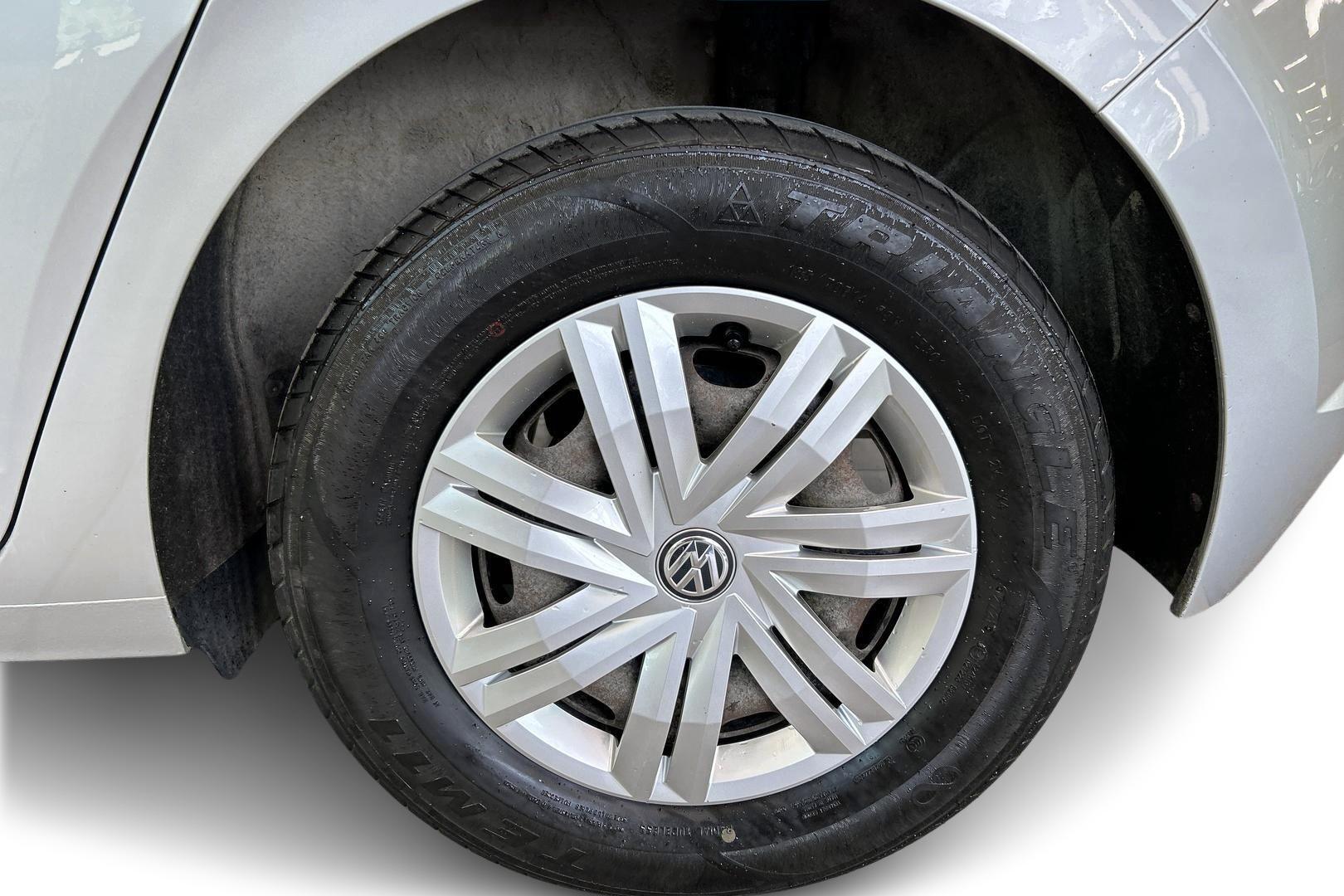 VOLKSWAGEN Polo 2020