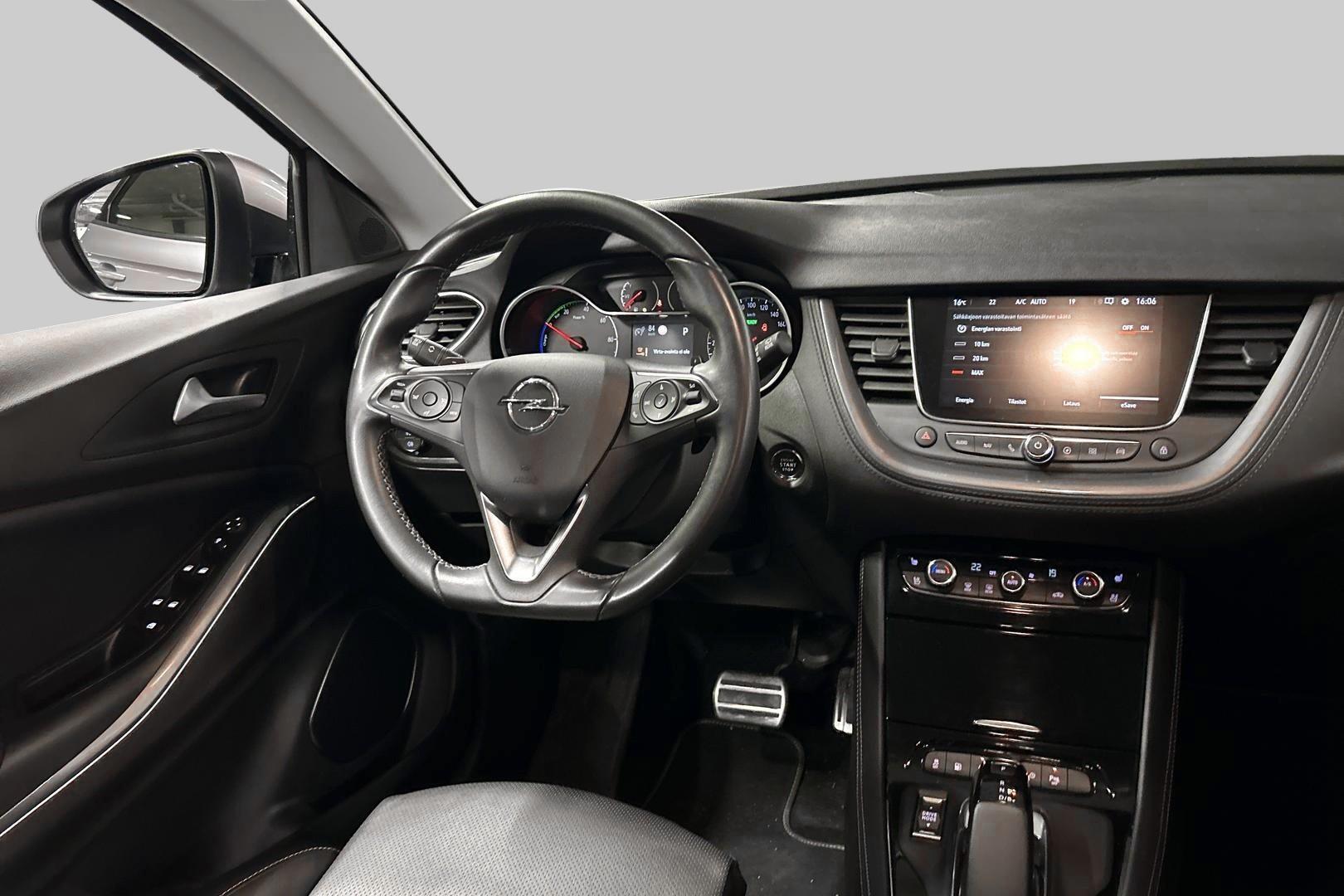 OPEL Grandland X 32