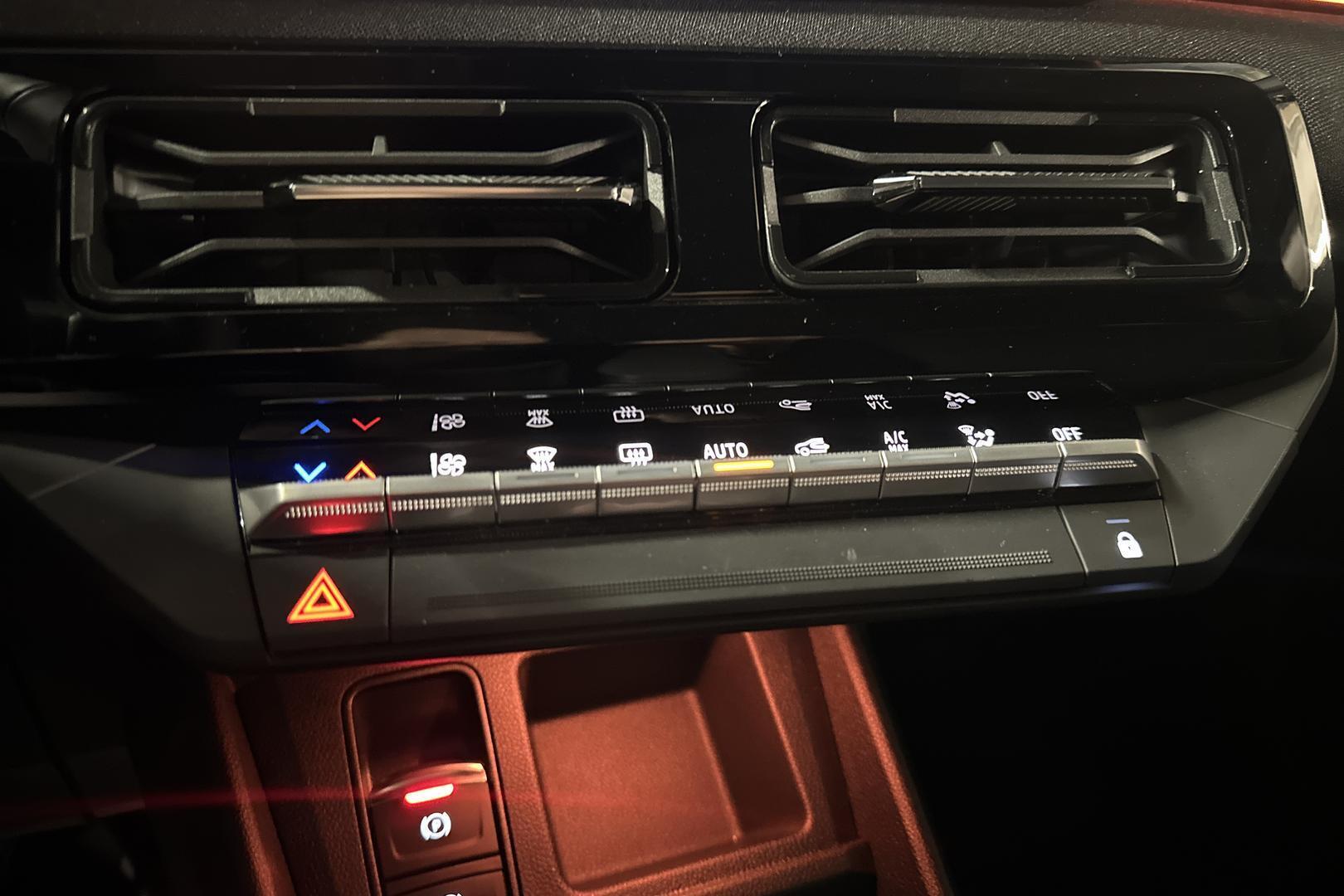 NISSAN Micra 21
