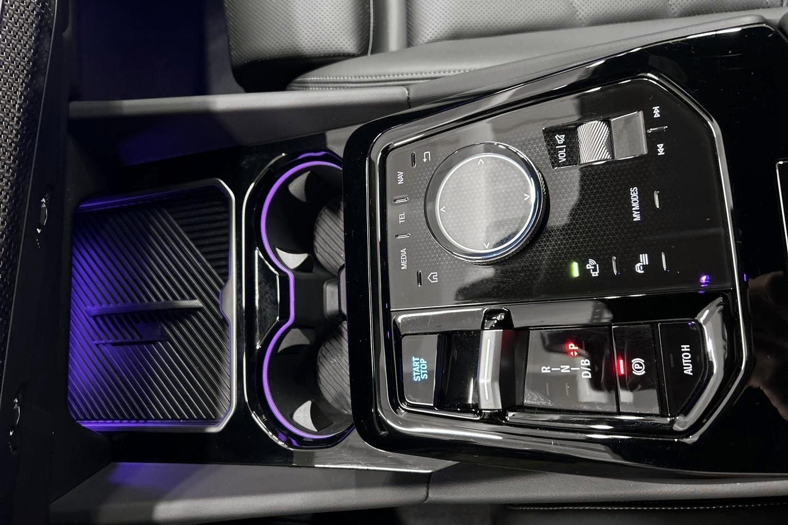 BMW i5 2025
