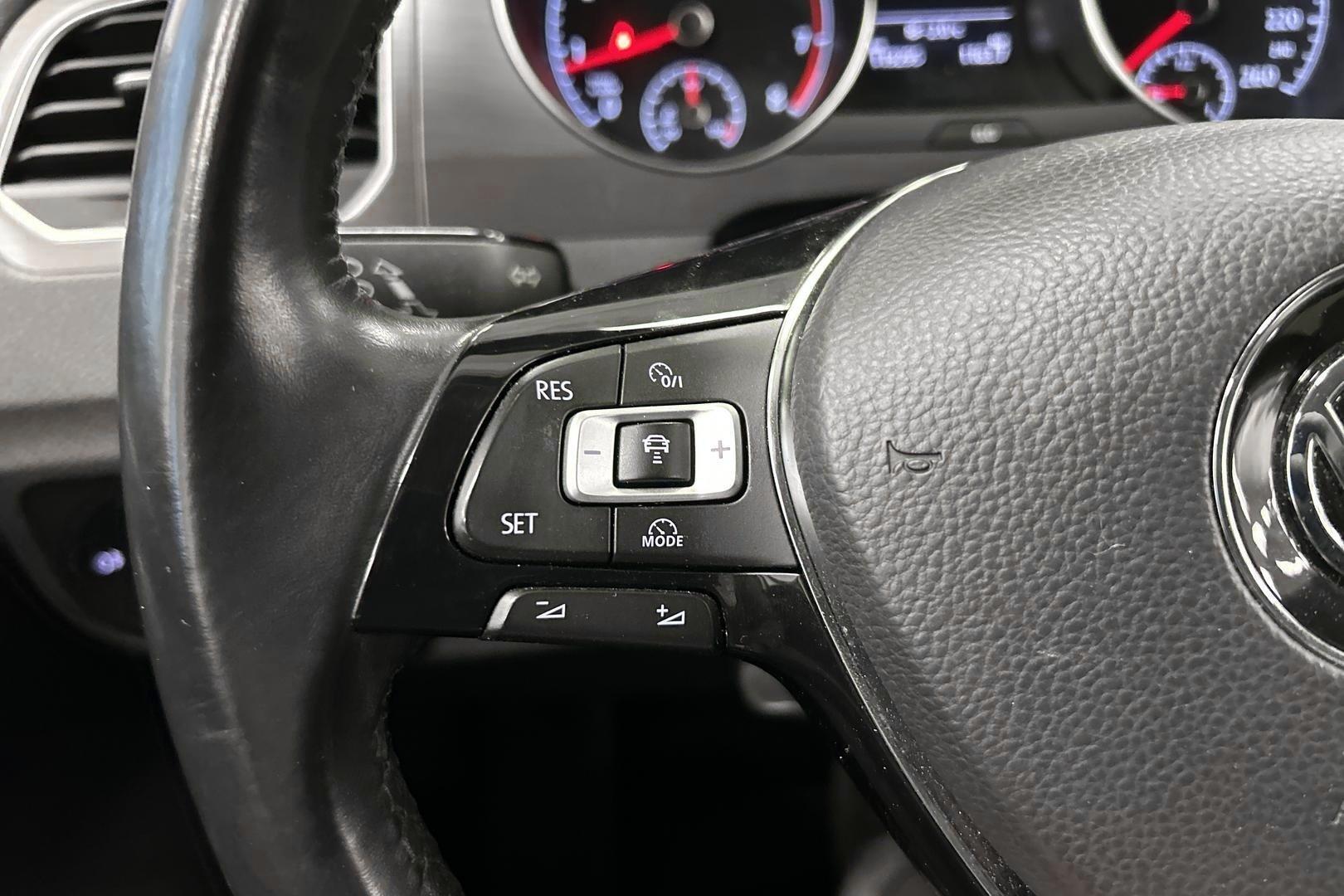 VOLKSWAGEN Golf Sportsvan 2018