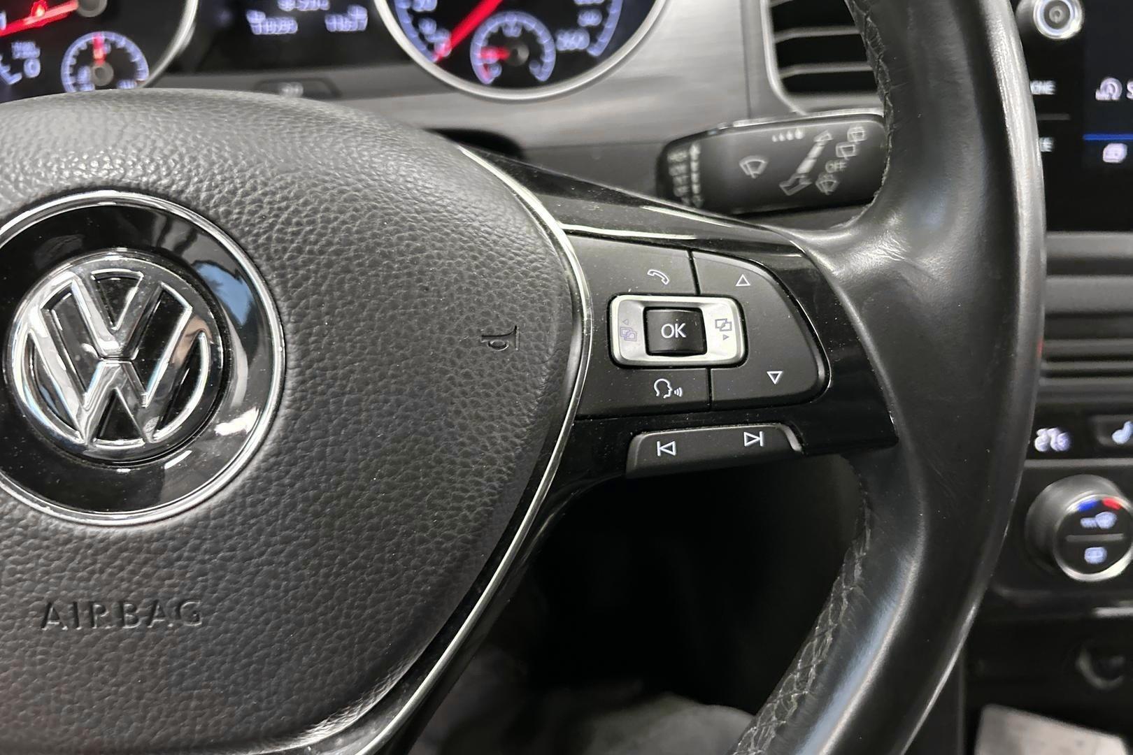 VOLKSWAGEN Golf Sportsvan 2018