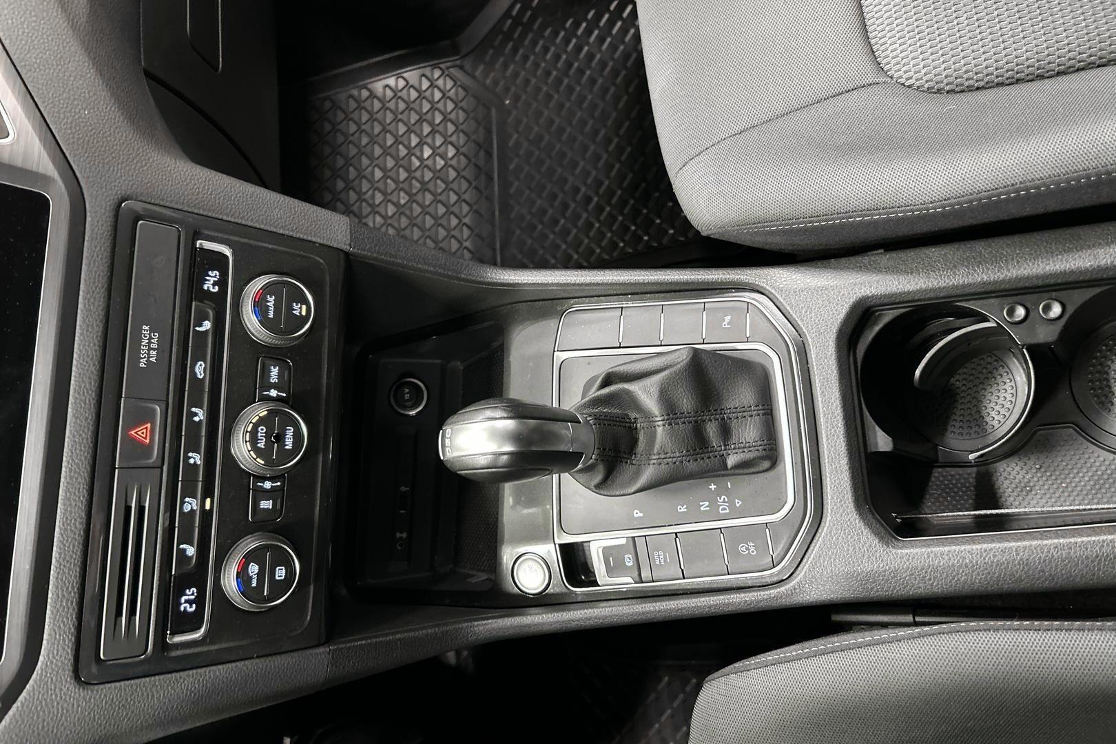 VOLKSWAGEN Golf Sportsvan 2018