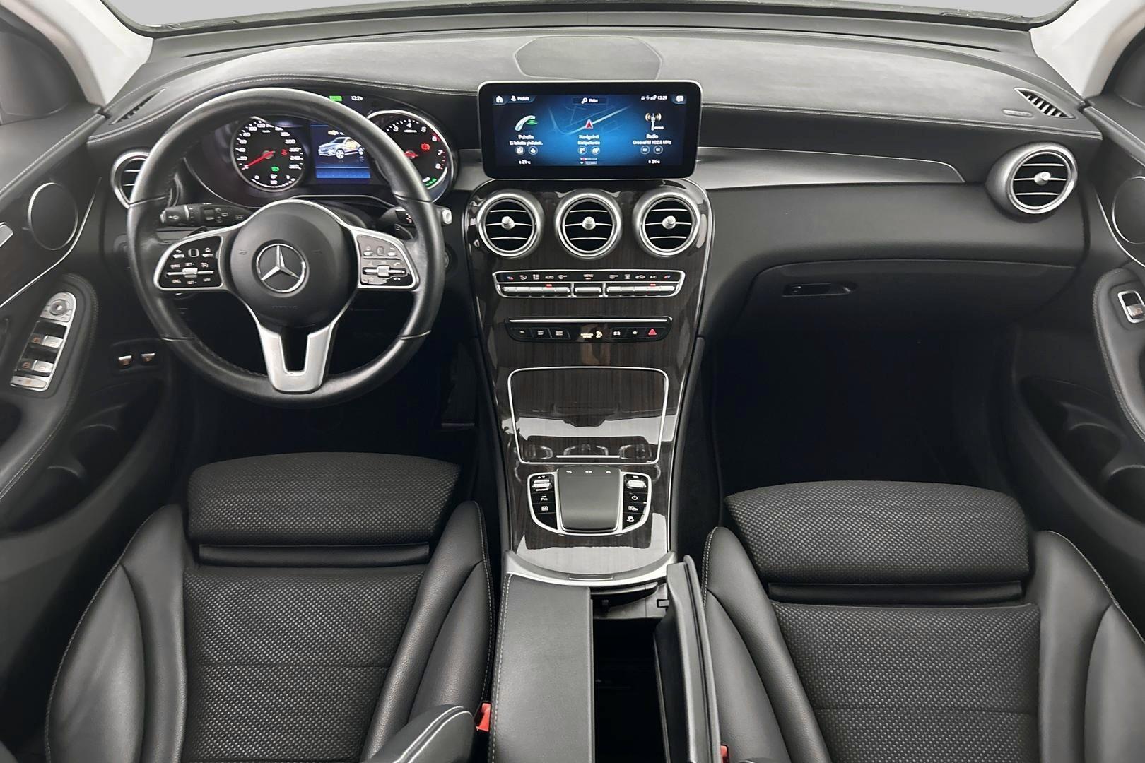 MERCEDES-BENZ GLC 2022