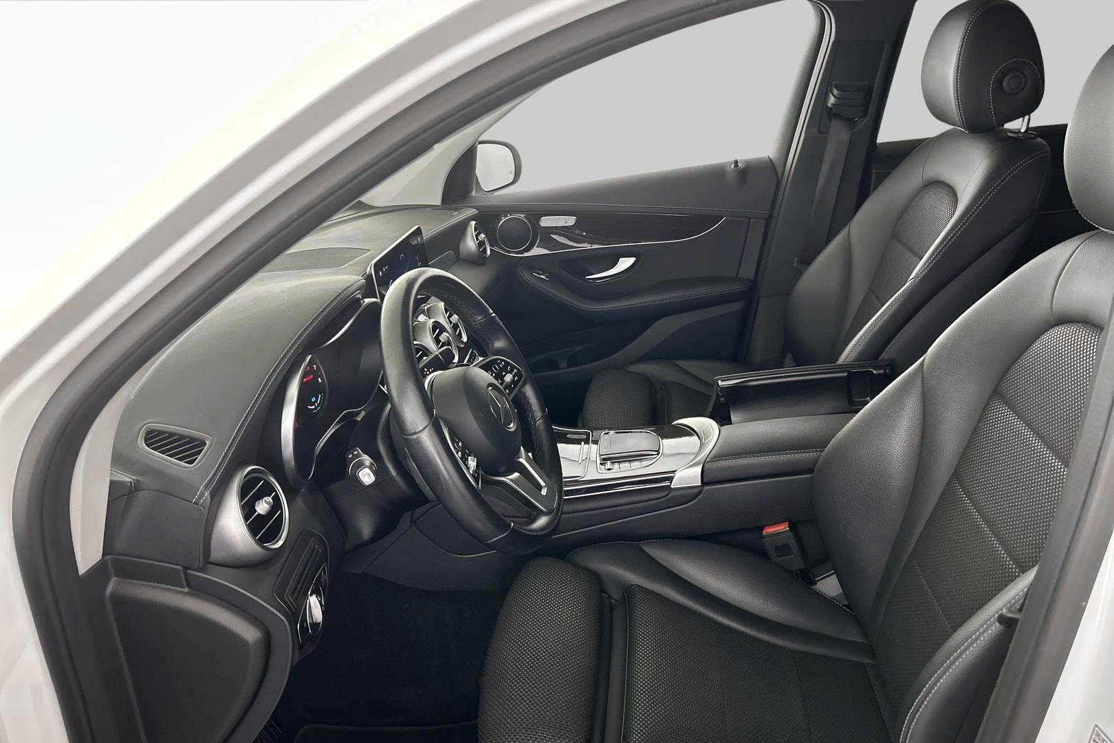 MERCEDES-BENZ GLC 2022