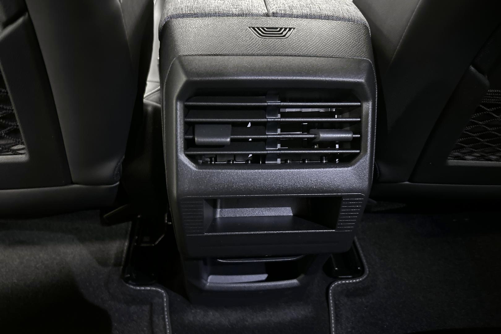 PEUGEOT E-3008 2026