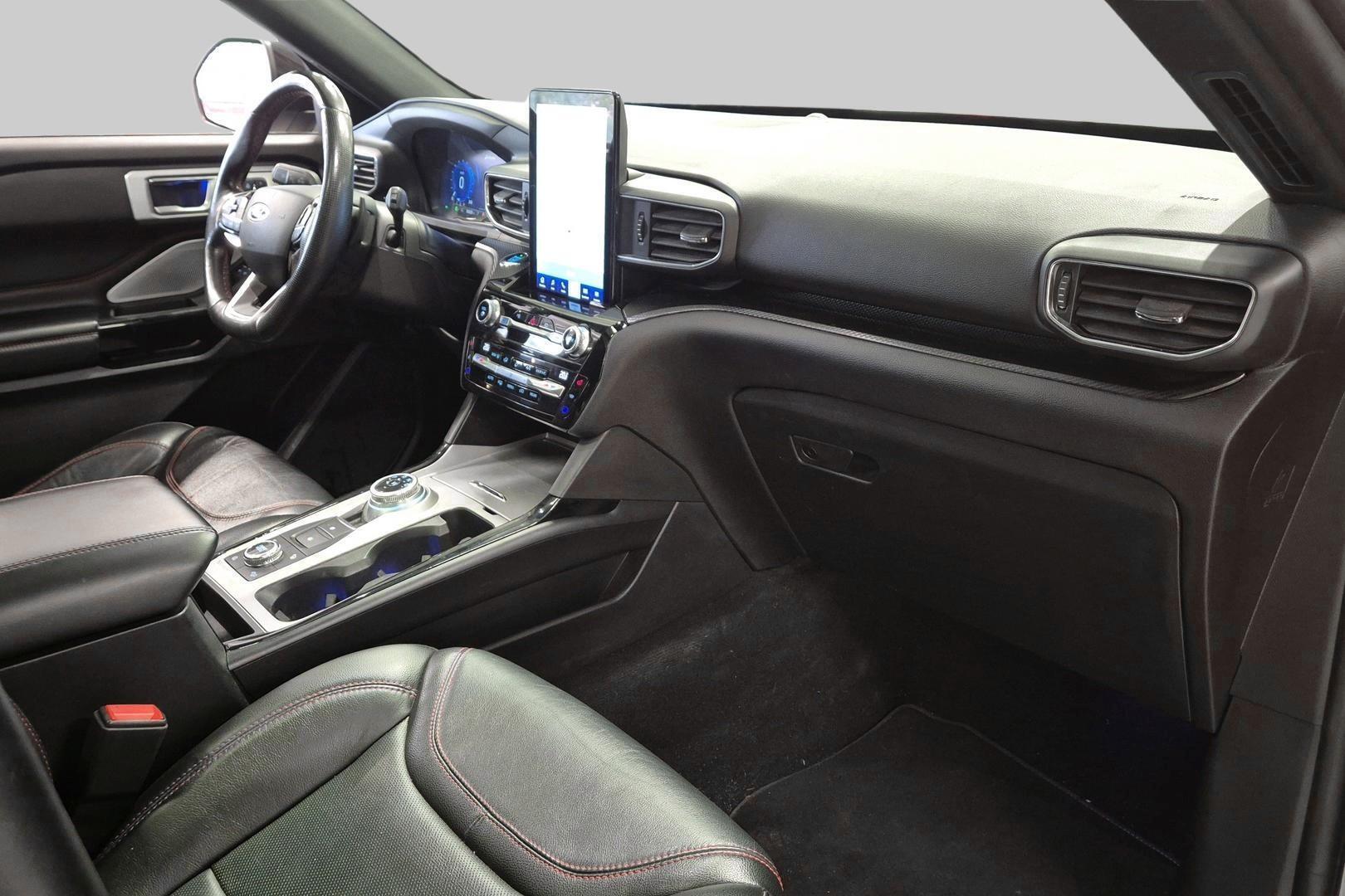 FORD EXPLORER 2021