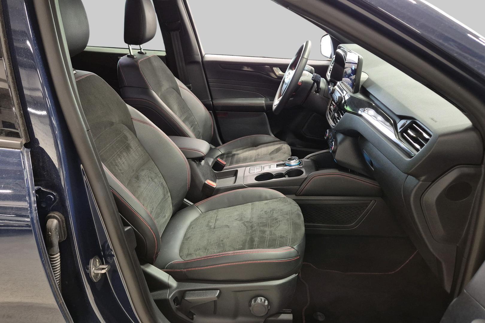 FORD KUGA 2023