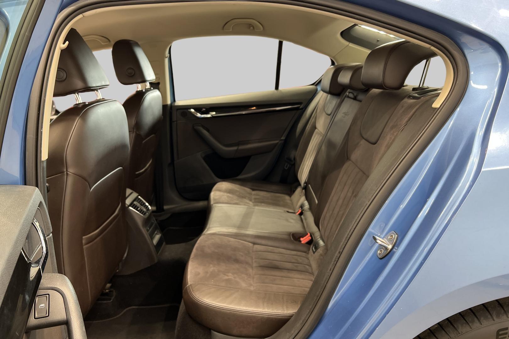 SKODA Octavia 2015