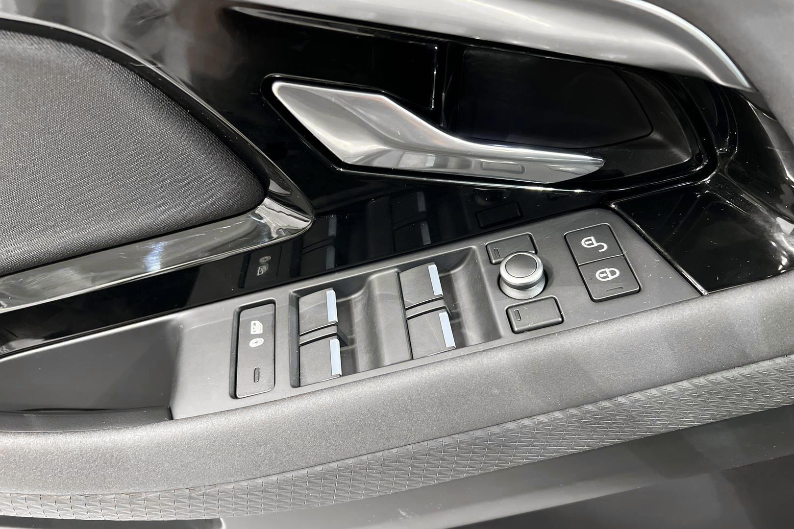 LAND ROVER Evoque 28