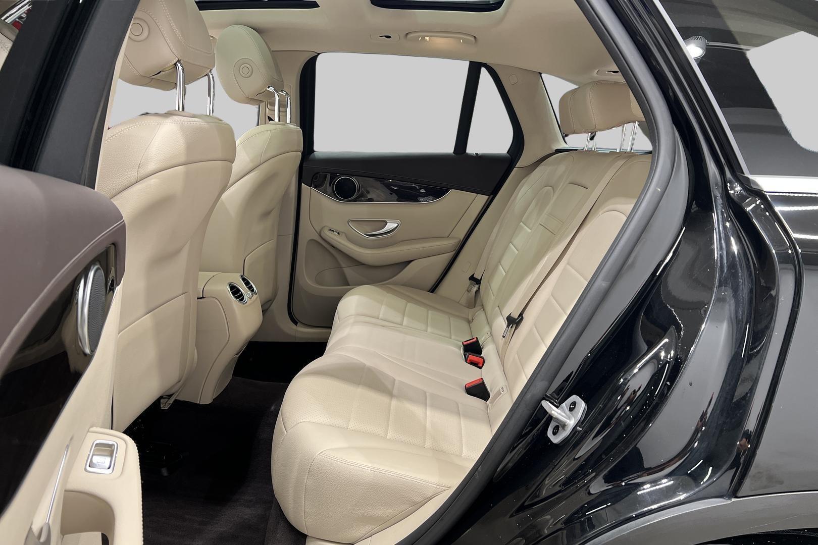 MERCEDES-BENZ GLC 2022