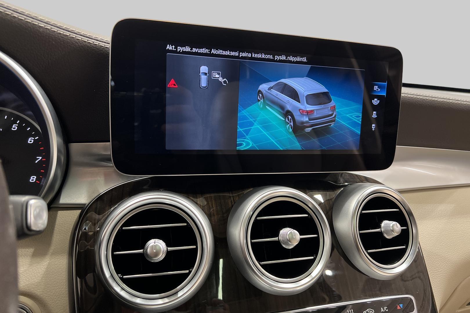 MERCEDES-BENZ GLC 2022