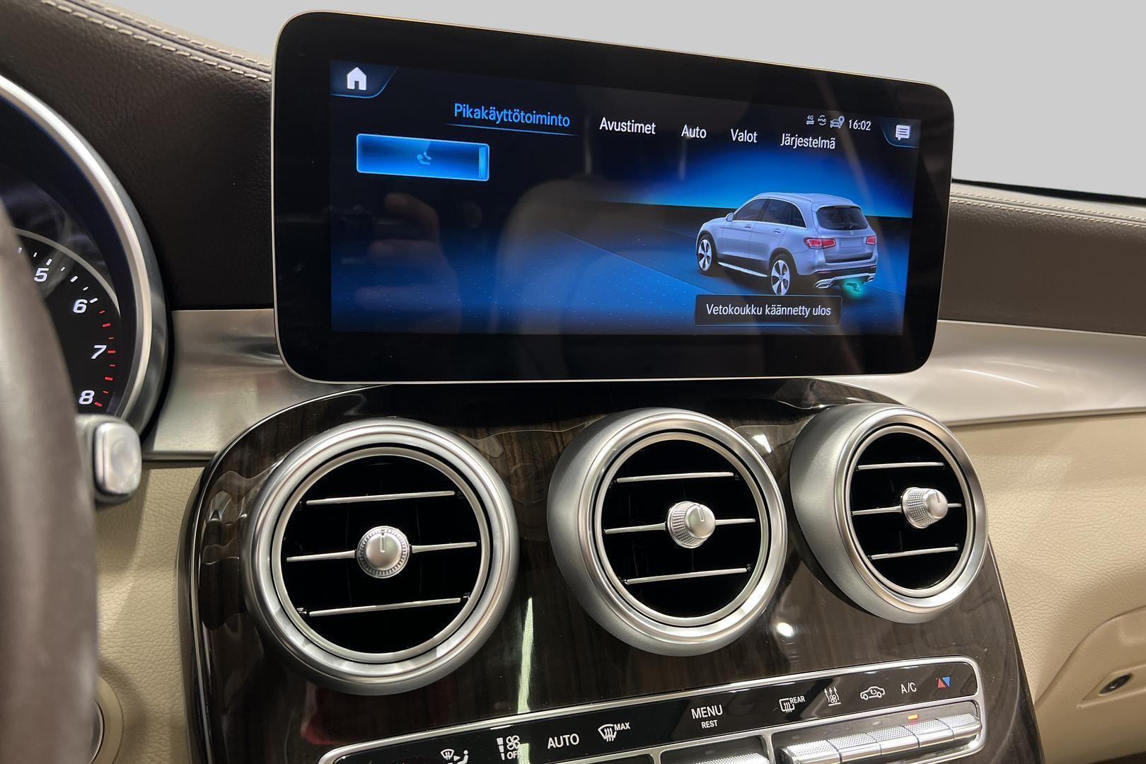 MERCEDES-BENZ GLC 2022