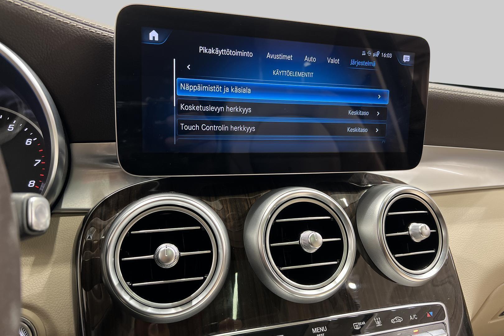 MERCEDES-BENZ GLC 2022