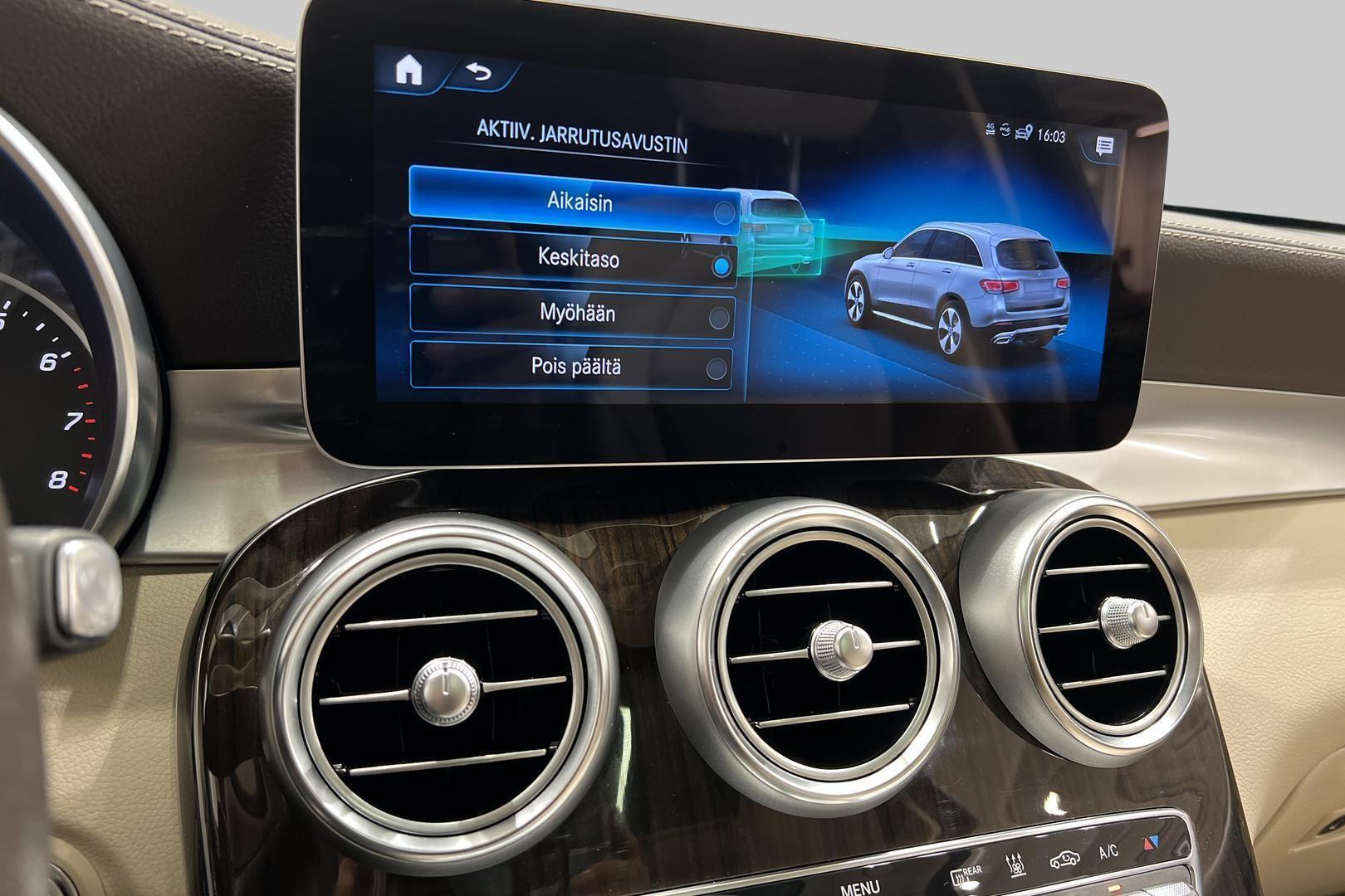 MERCEDES-BENZ GLC 2022