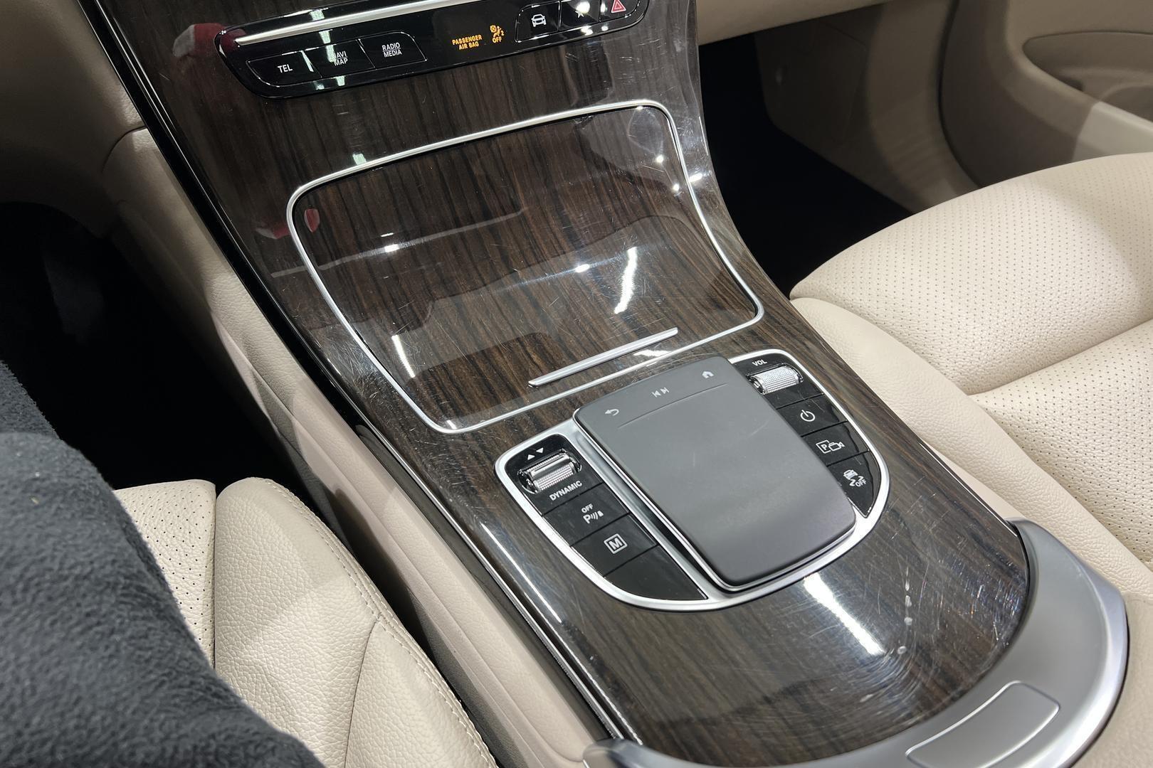 MERCEDES-BENZ GLC 2022
