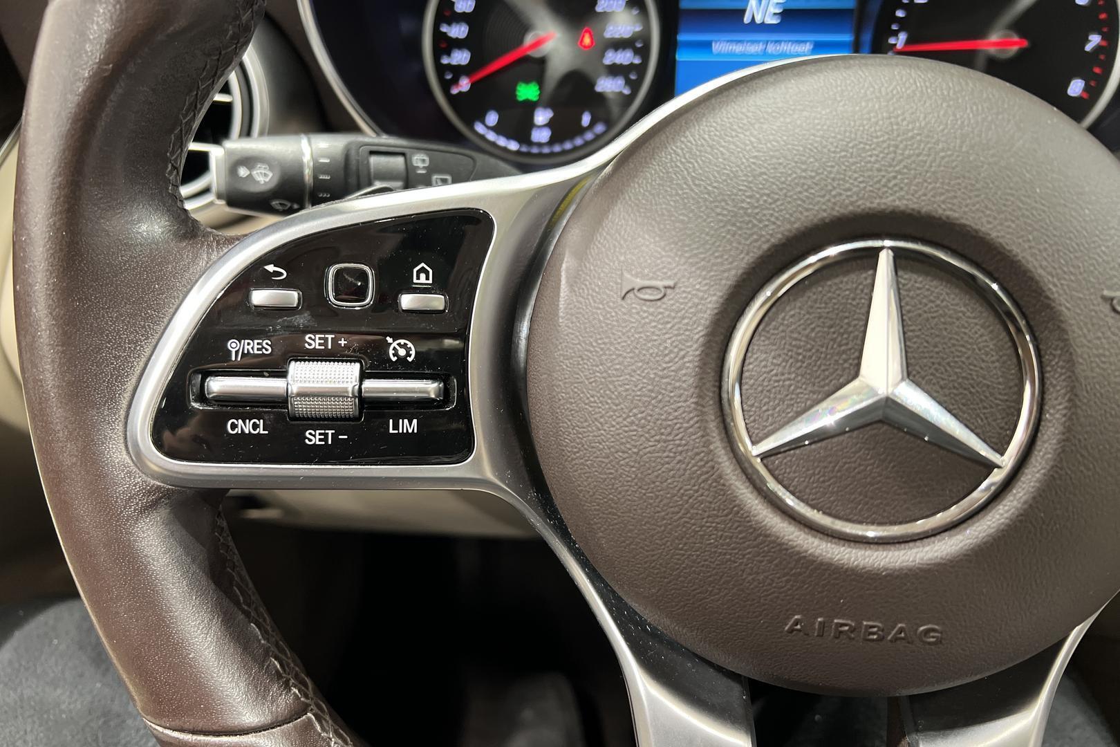 MERCEDES-BENZ GLC 2022