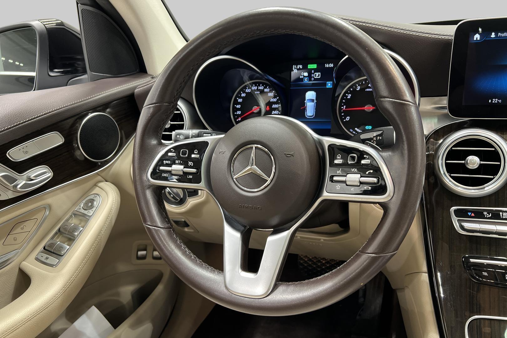 MERCEDES-BENZ GLC 2022