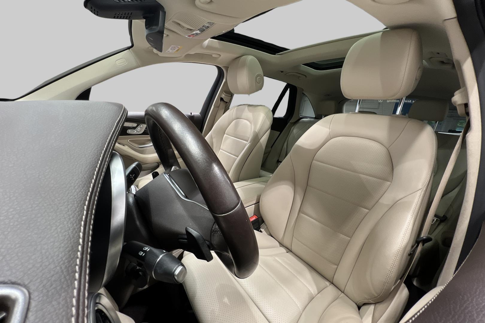 MERCEDES-BENZ GLC 2022