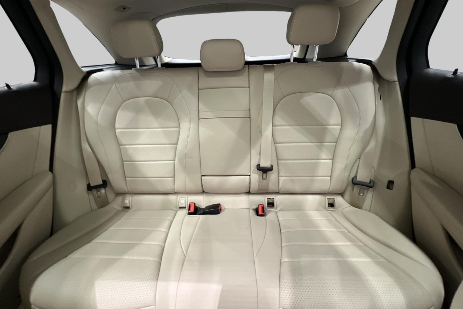MERCEDES-BENZ GLC 2022