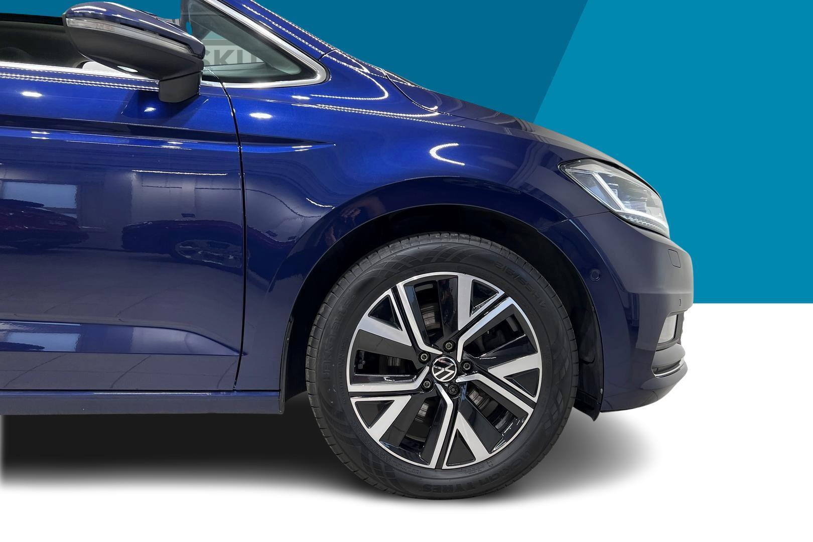 VOLKSWAGEN Touran 2022