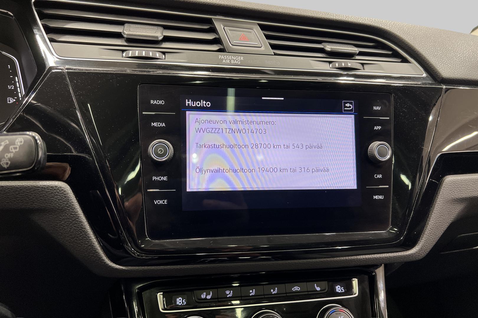 VOLKSWAGEN Touran 2022