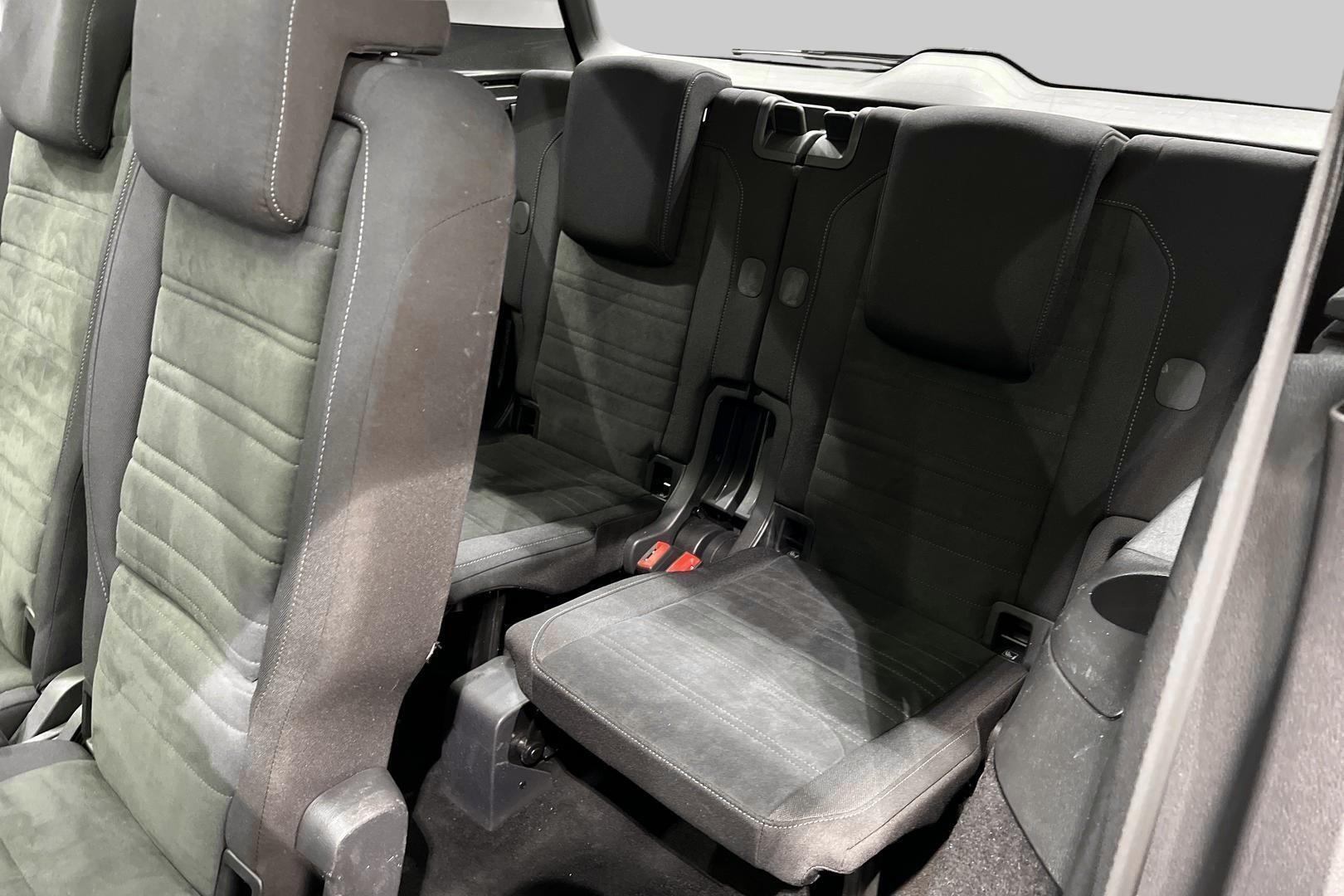 VOLKSWAGEN Touran 2022