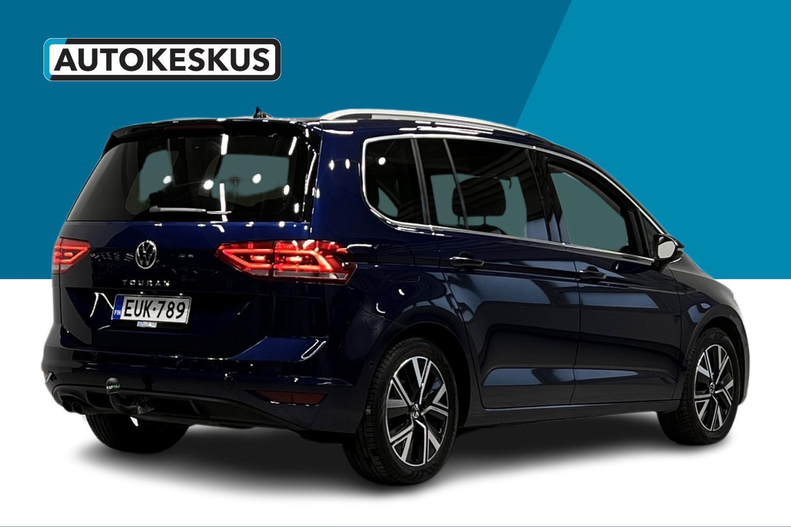 VOLKSWAGEN Touran 2022