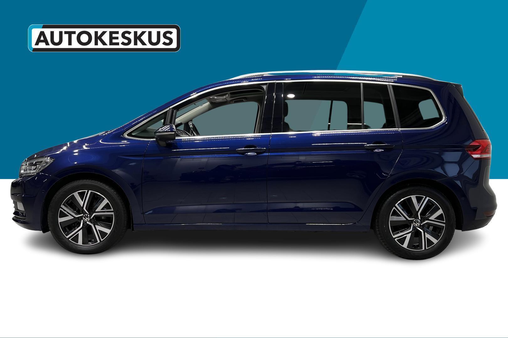 VOLKSWAGEN Touran 2022