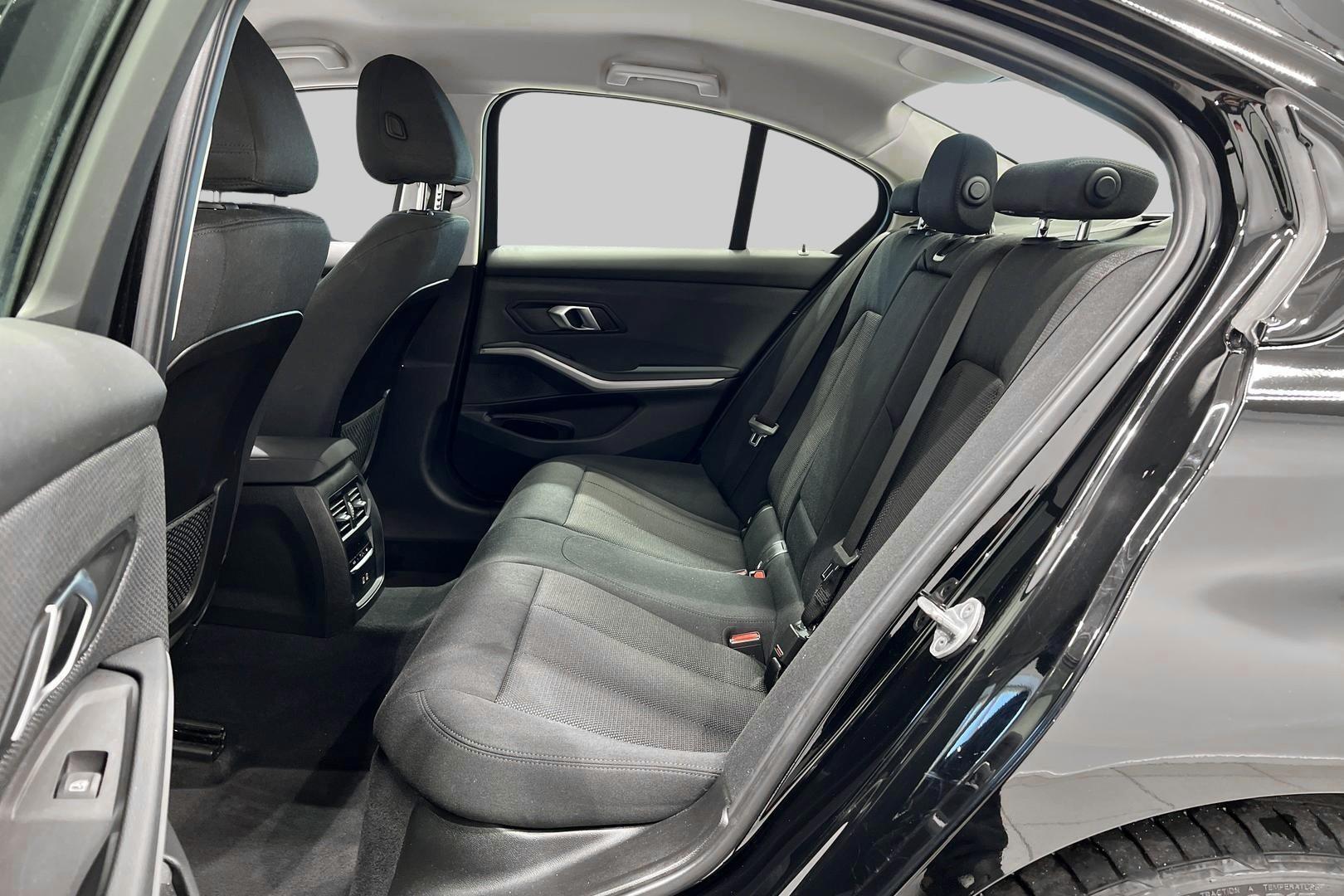 BMW 3-SARJA 2023
