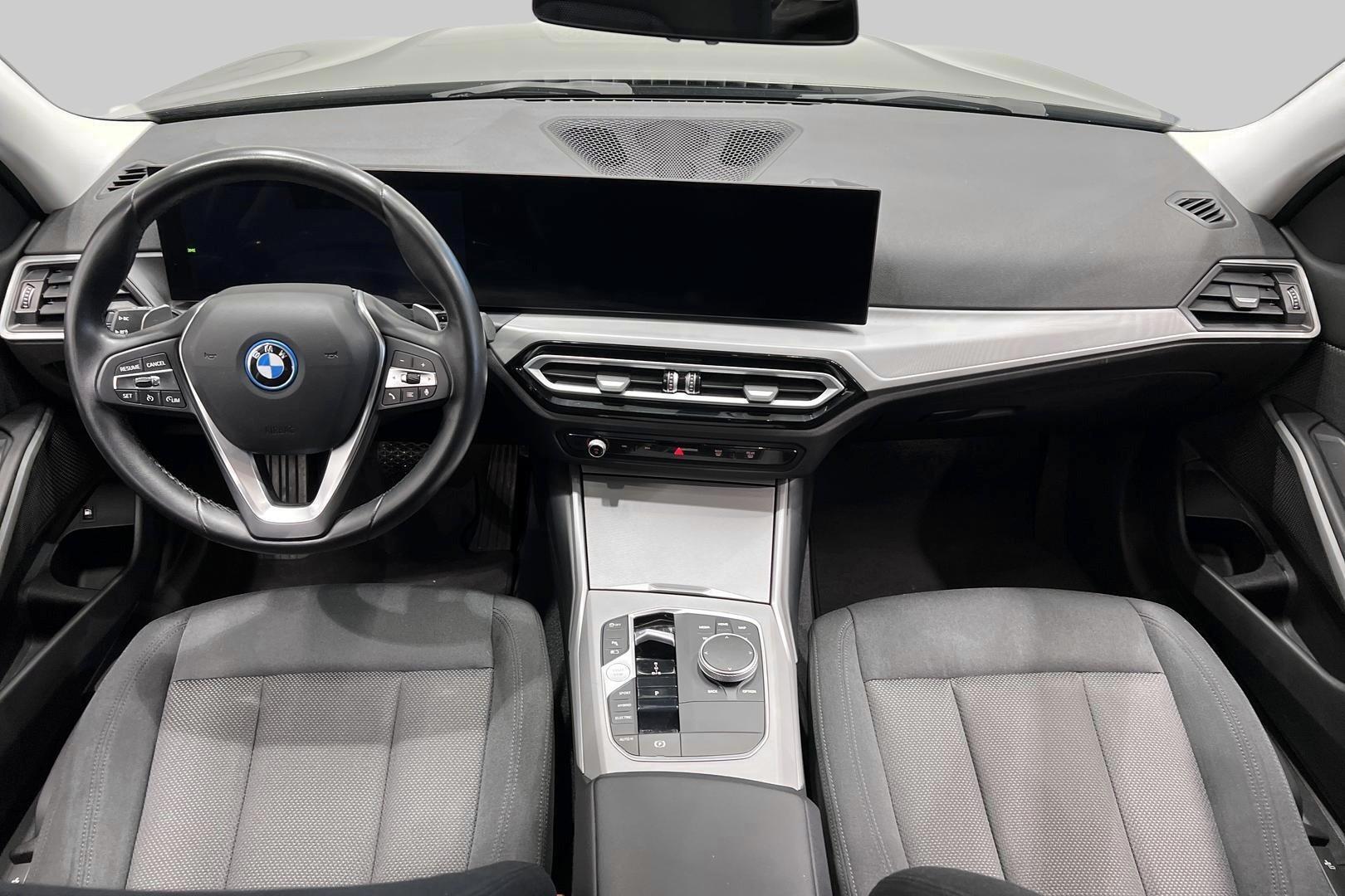 BMW 3-SARJA 2023
