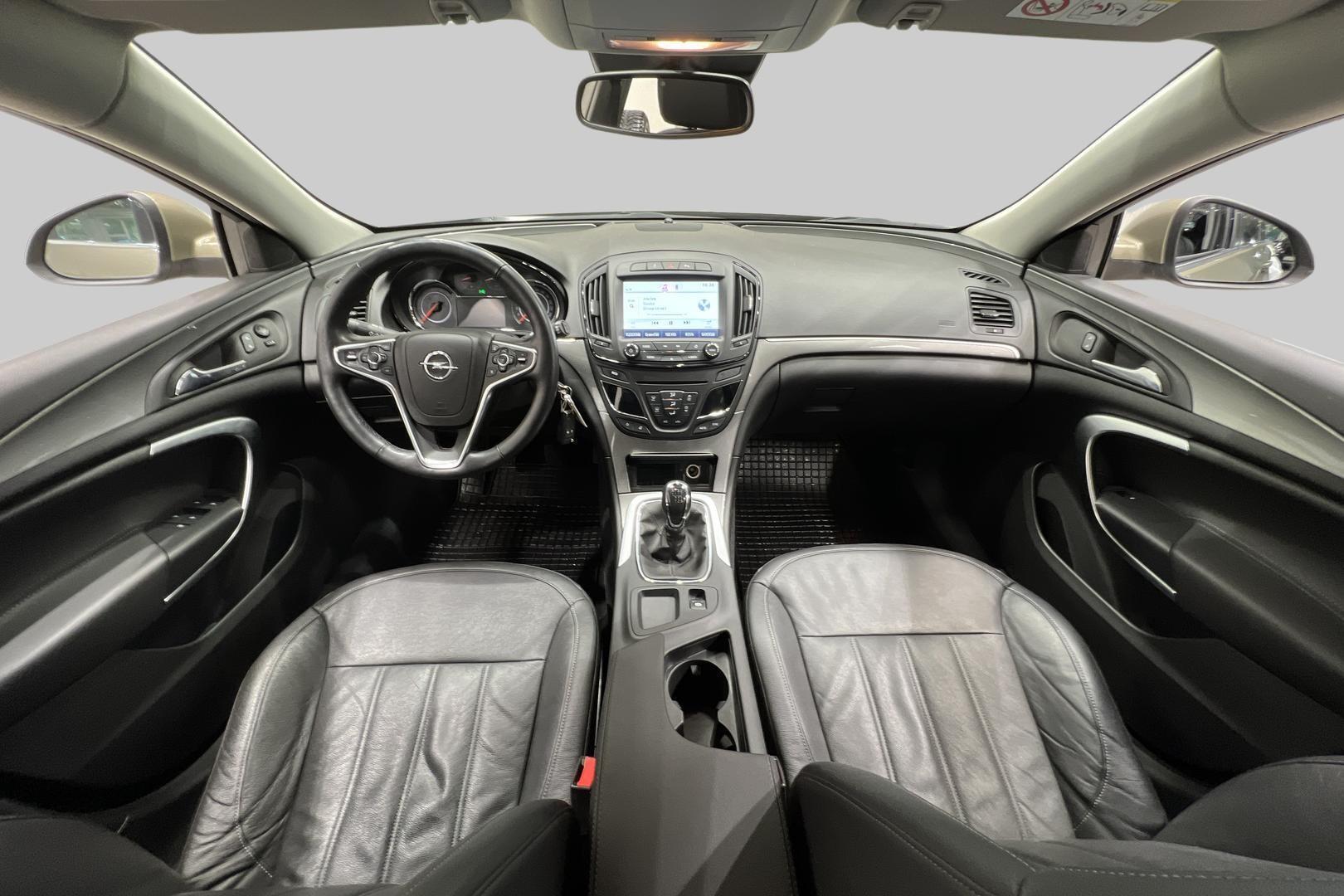 OPEL Insignia 2015