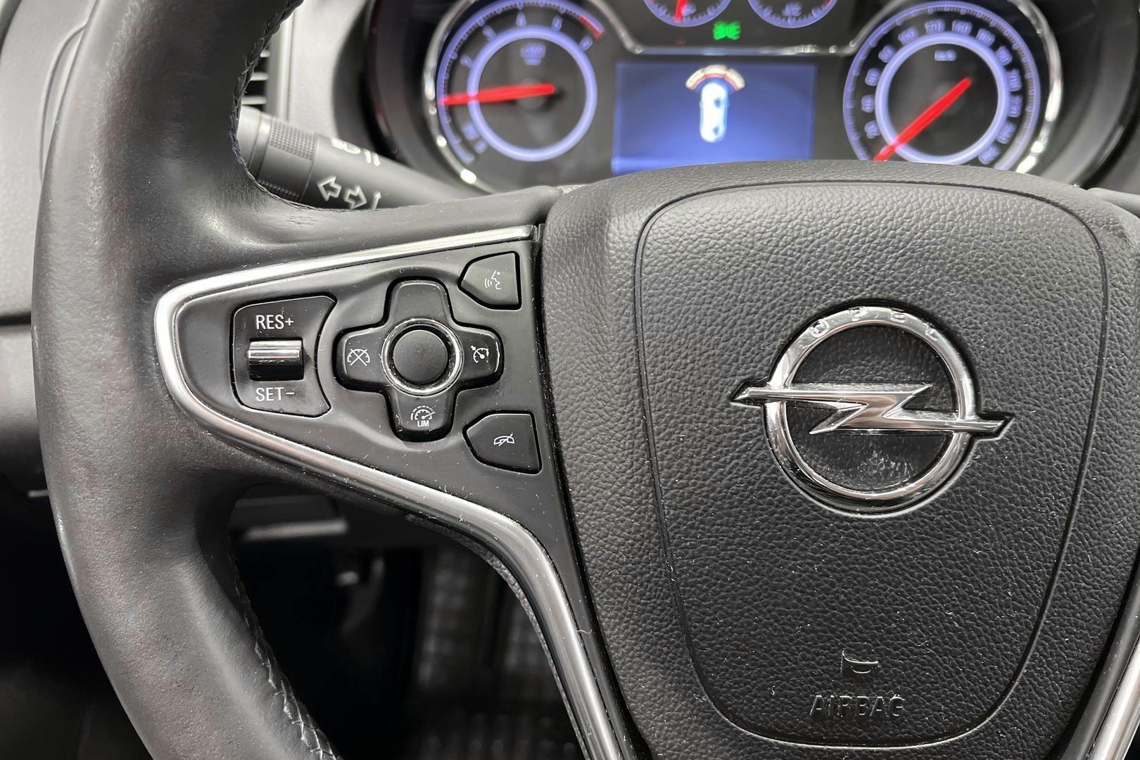 OPEL Insignia 2015