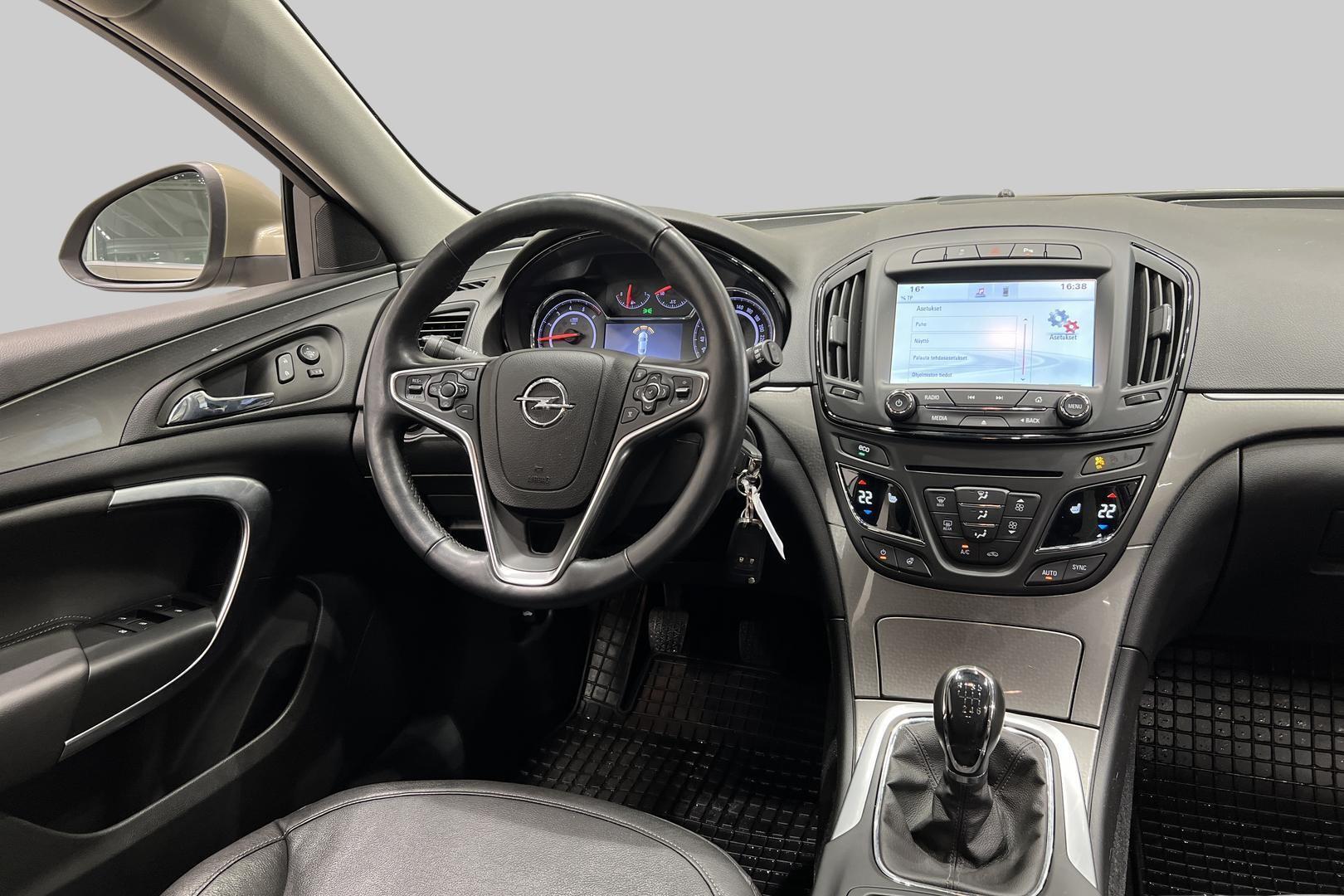 OPEL Insignia 2015