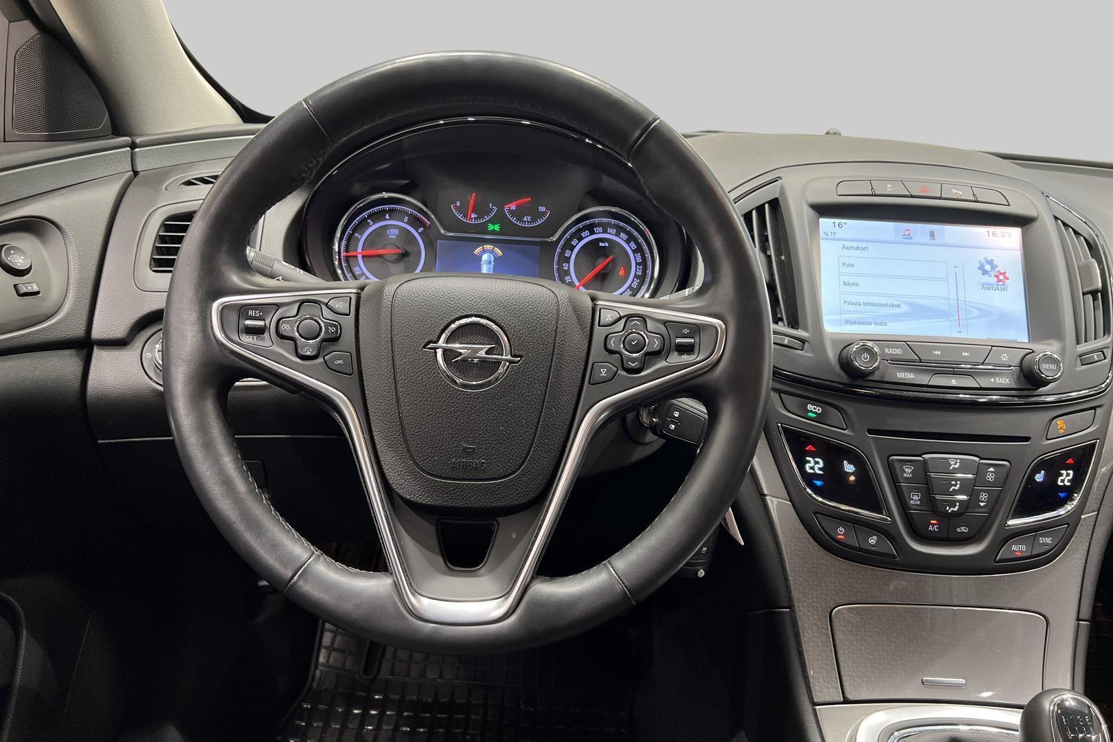 OPEL Insignia 2015