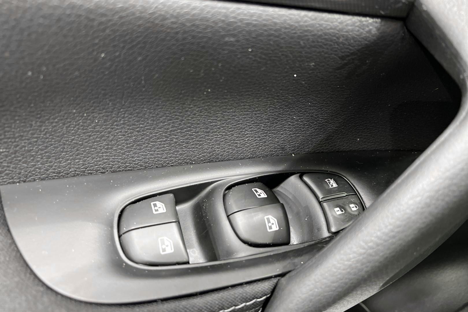 NISSAN Qashqai 24