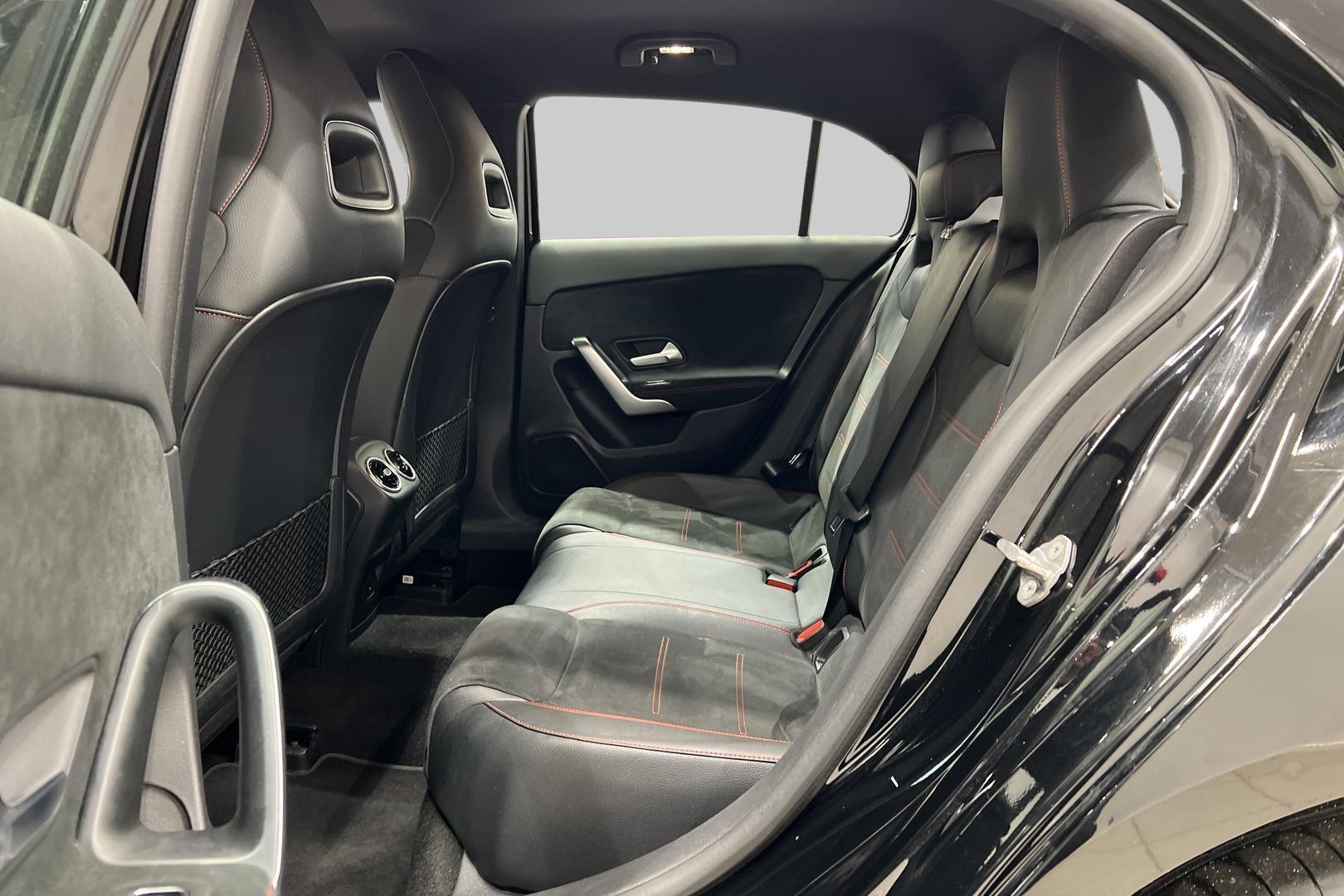 MERCEDES-BENZ A 2021