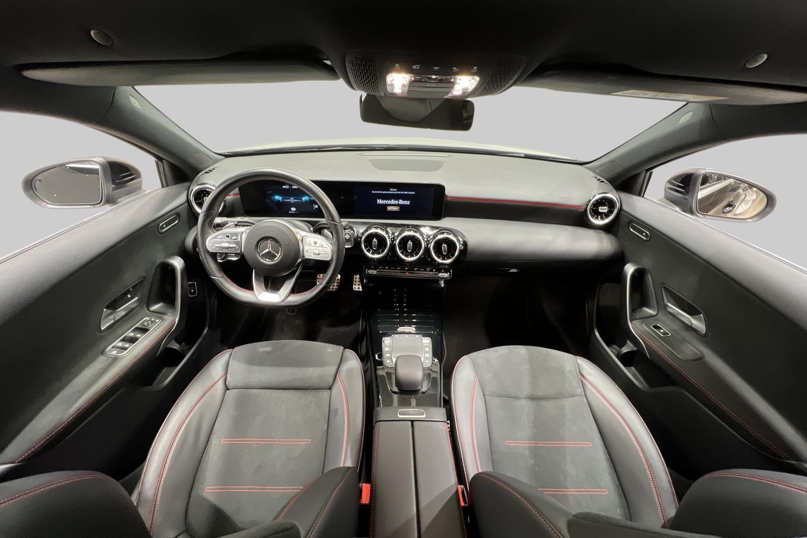 MERCEDES-BENZ A 2021