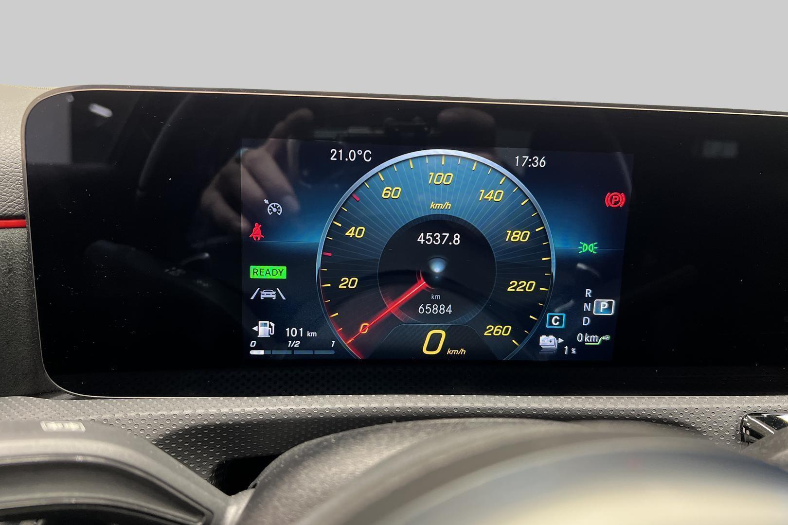 MERCEDES-BENZ A 2021